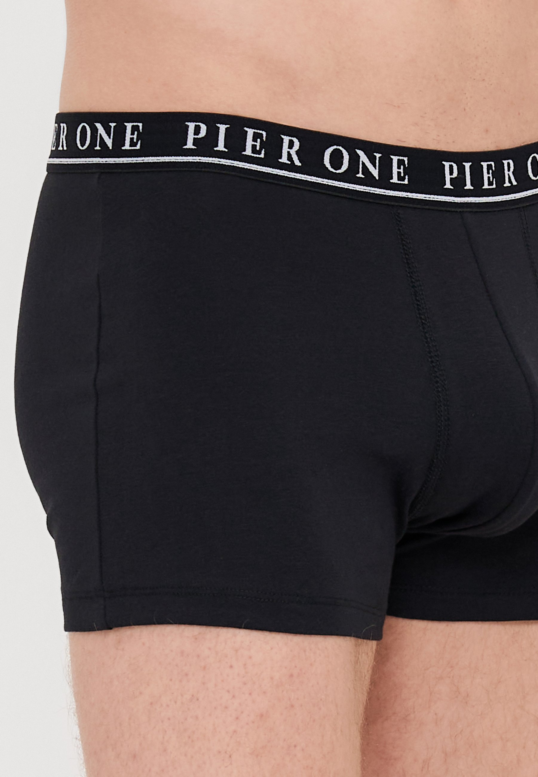Pier One 7 PACK - Trunks - black