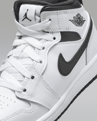 Jordan 1 Mid Younger Kids' Shoes