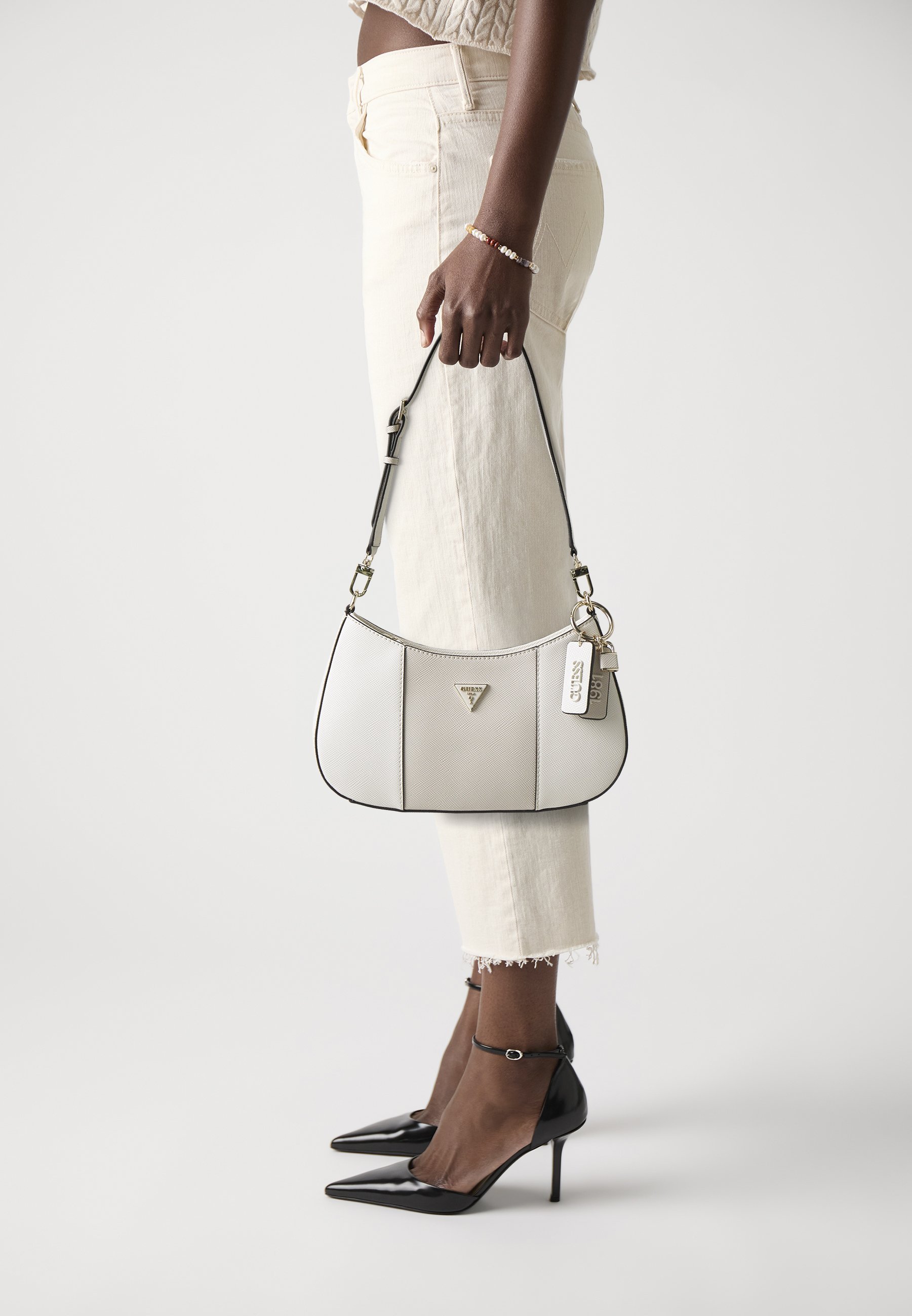 Sac à bandoulière Guess NOELLE à fermeture éclair supérieure - Sac à main - blanc cassé/taupe