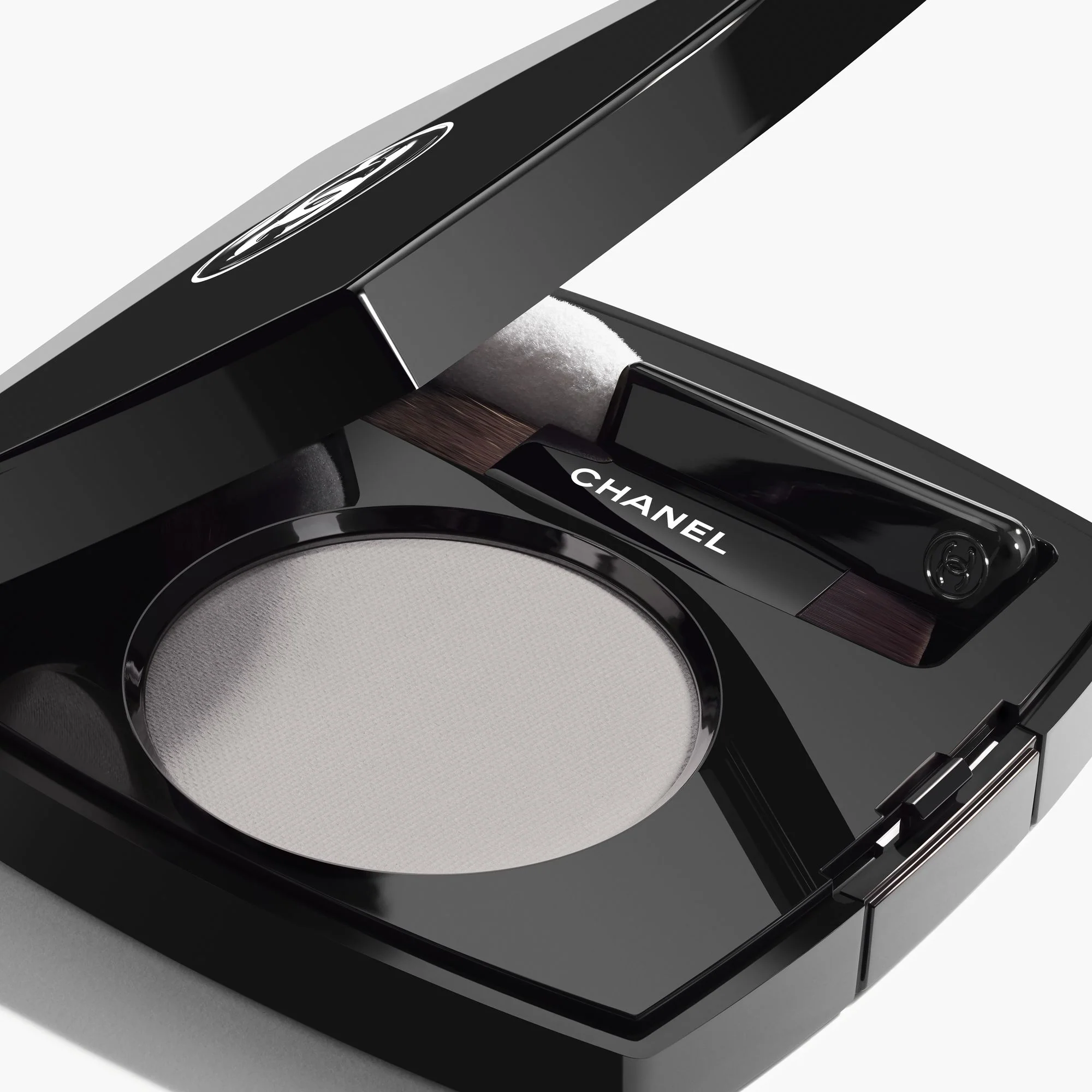 OMBRE ESSENTIELLE - OMBRETTO MULTIUSO A LUNGA TENUTA