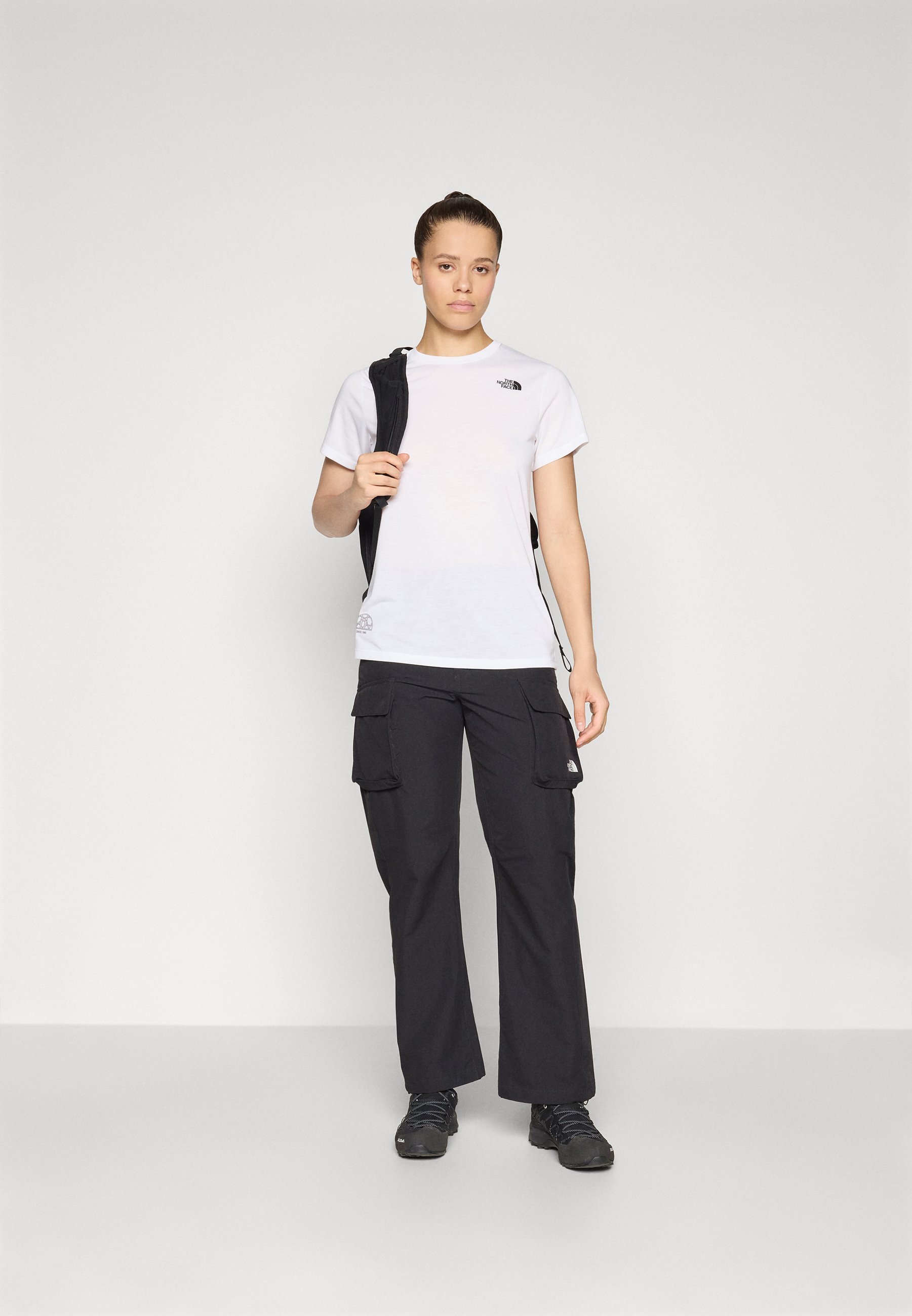 T-shirt de sport The North Face à motifs multiples - blanc