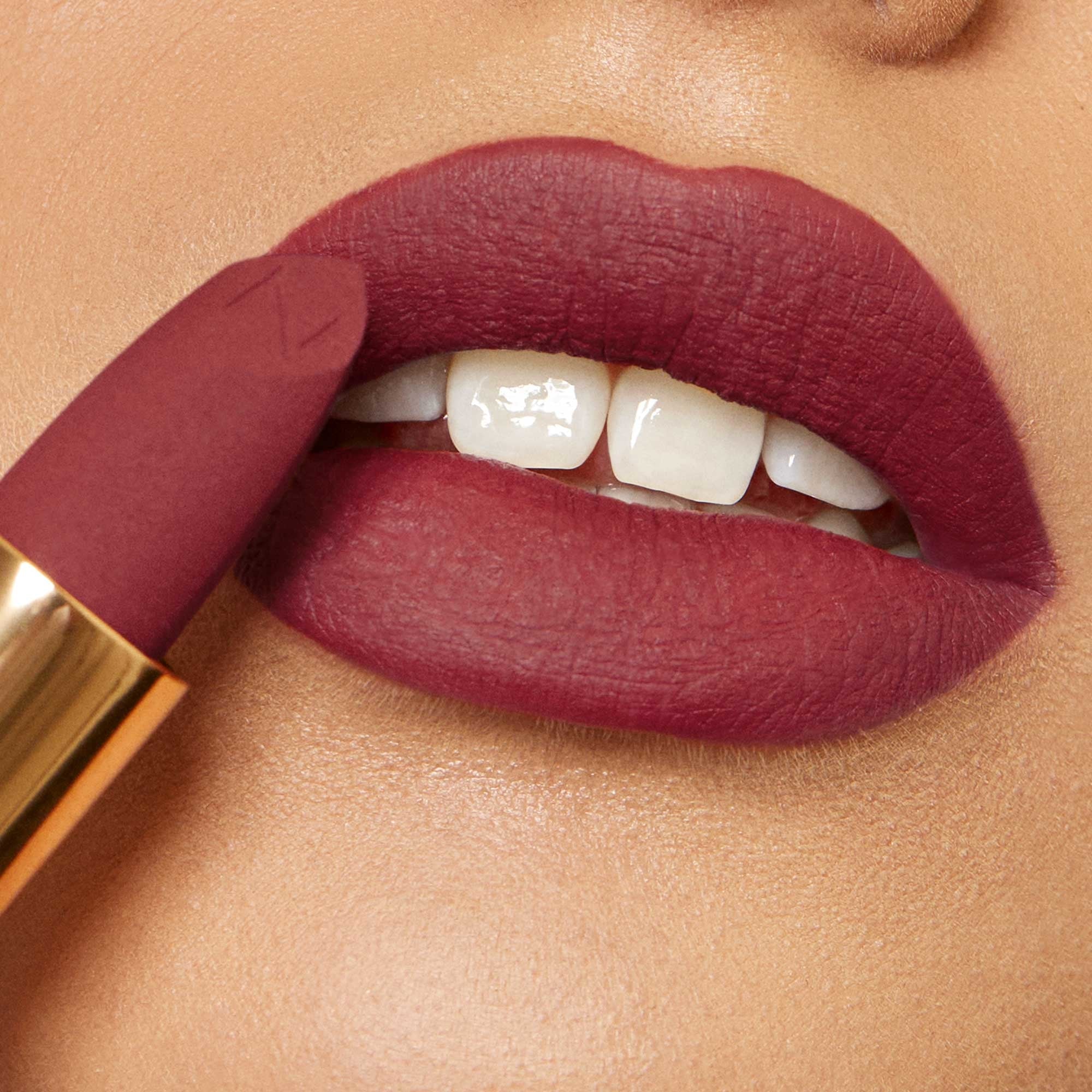 Labbra Matte Pleasure Lipstick - Rossetto mat, Rossetto