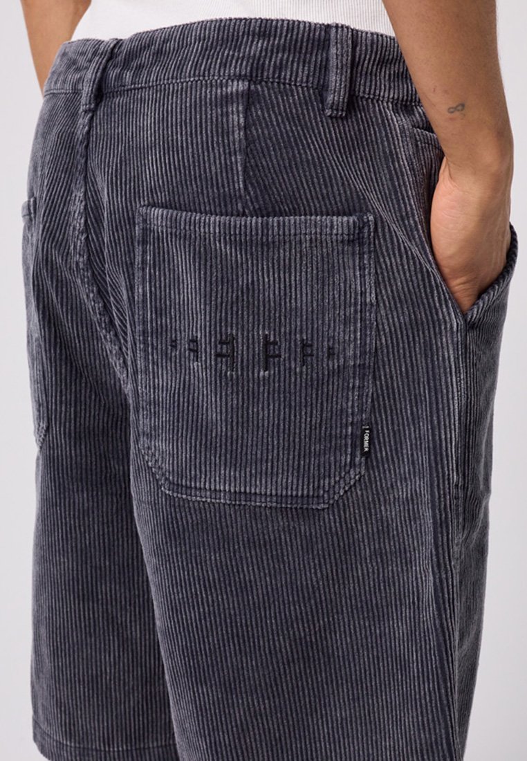 Antigos Shorts