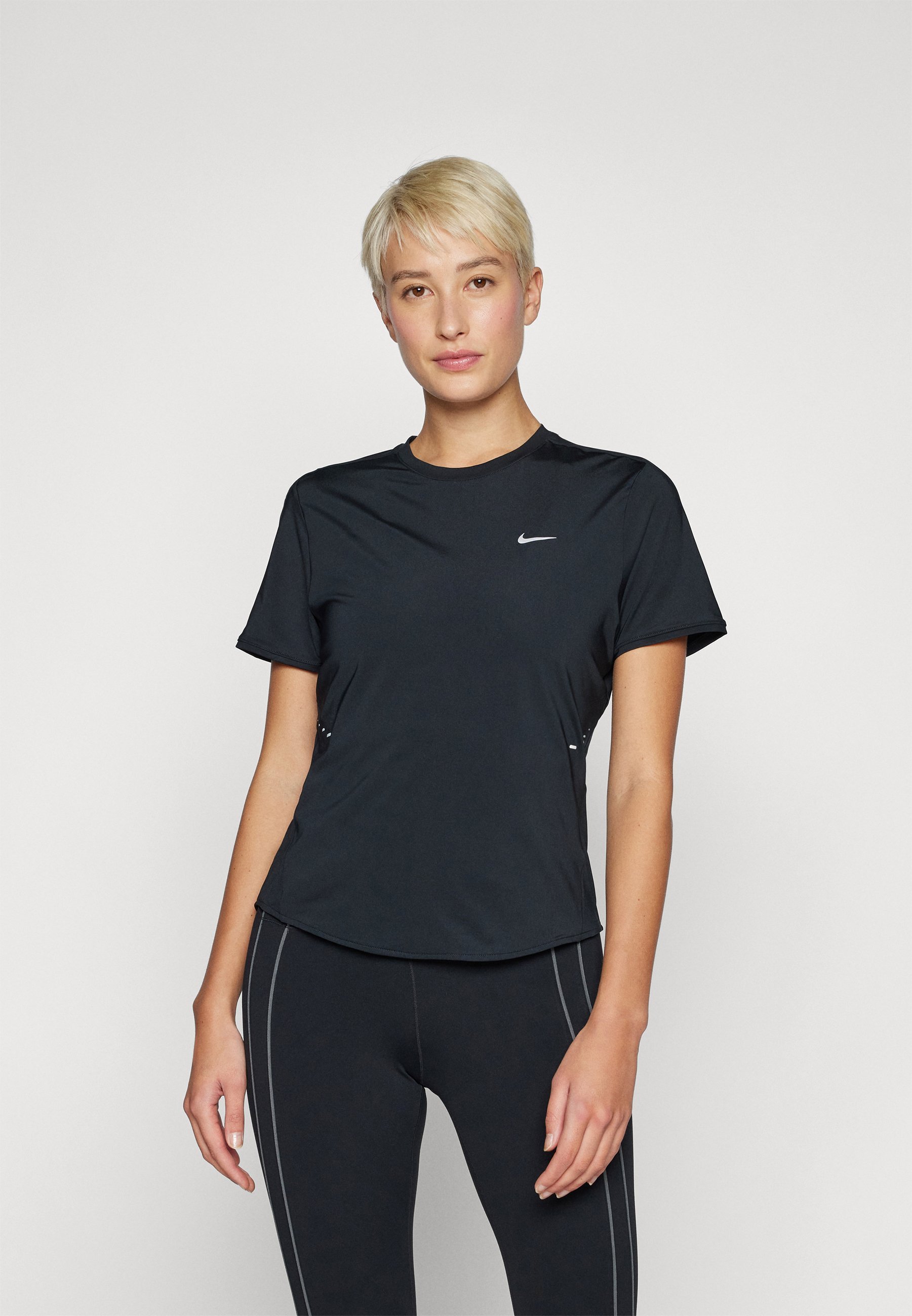 Nike Performance SWIFT TOP - Sport T-shirt - zwart/reflecterend zilver