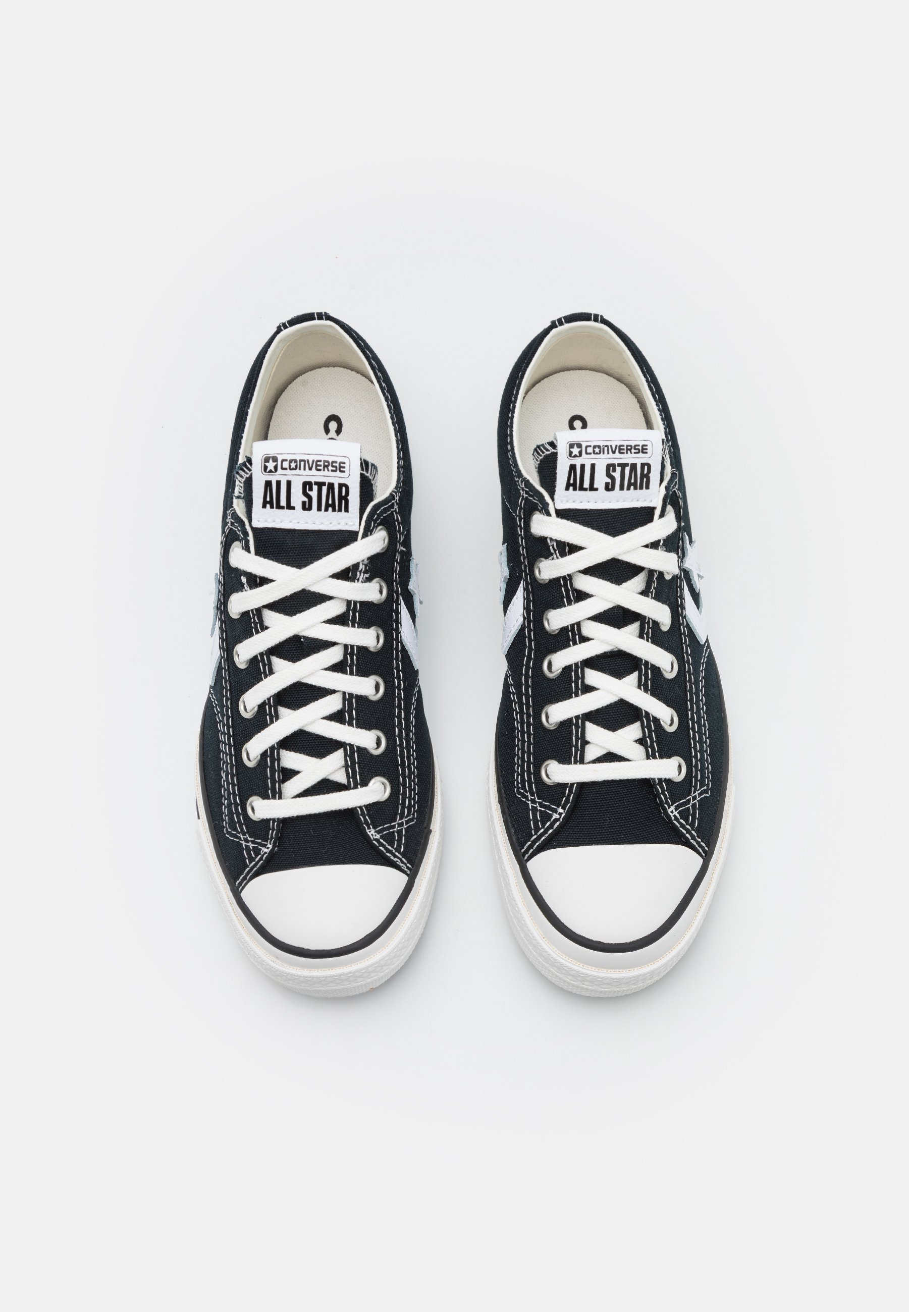 Tênis Converse de cano baixo