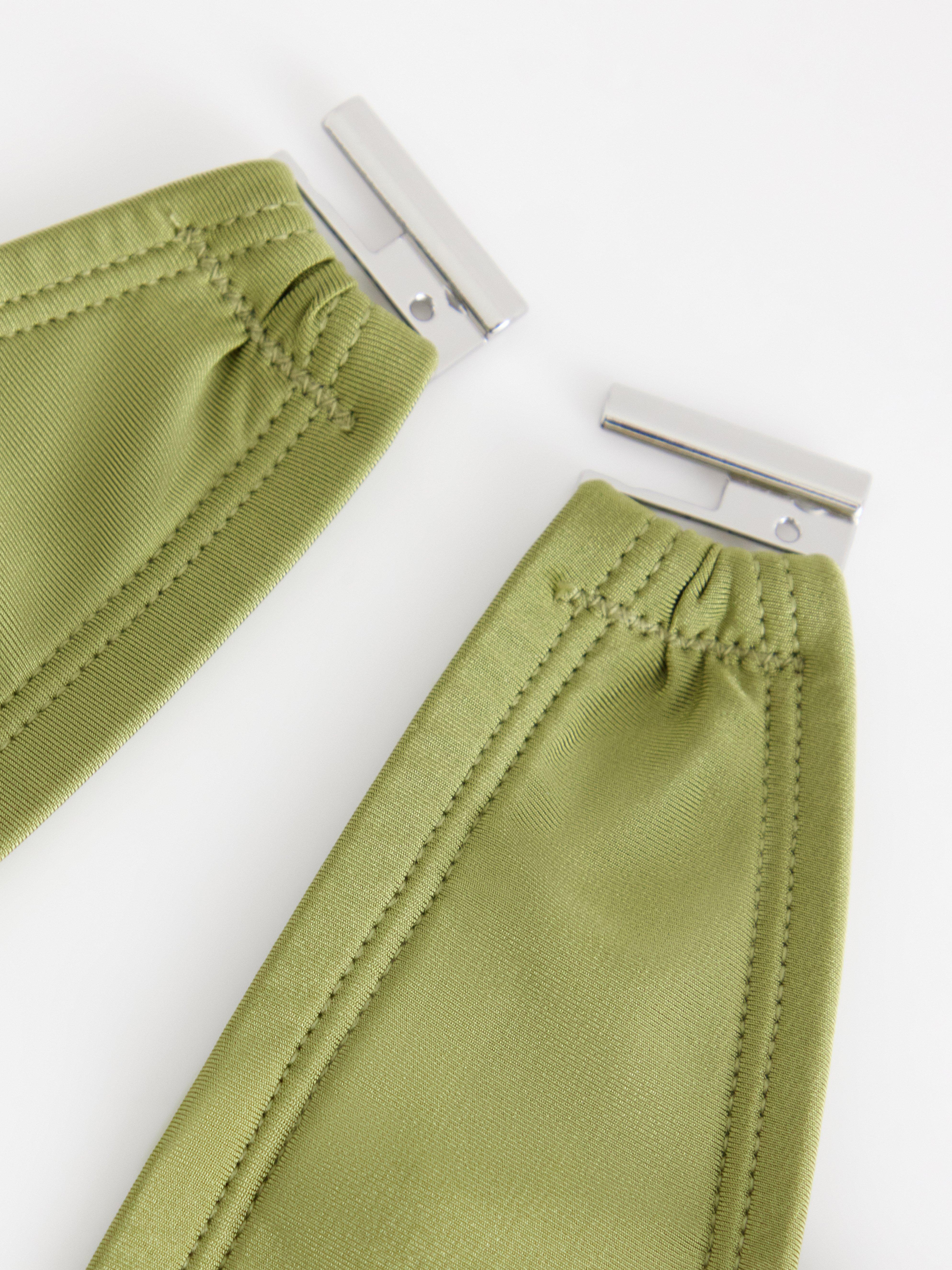 Top bikini imbottito Malva, colore verde polvere chiaro.