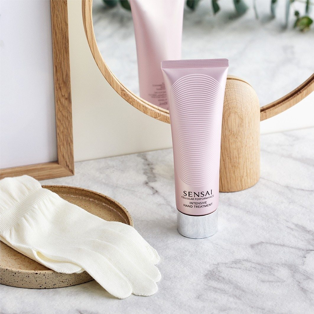 SENSAI Handcreme Cellular Performance Körperpflege Intensive Handpflege - 100 ml