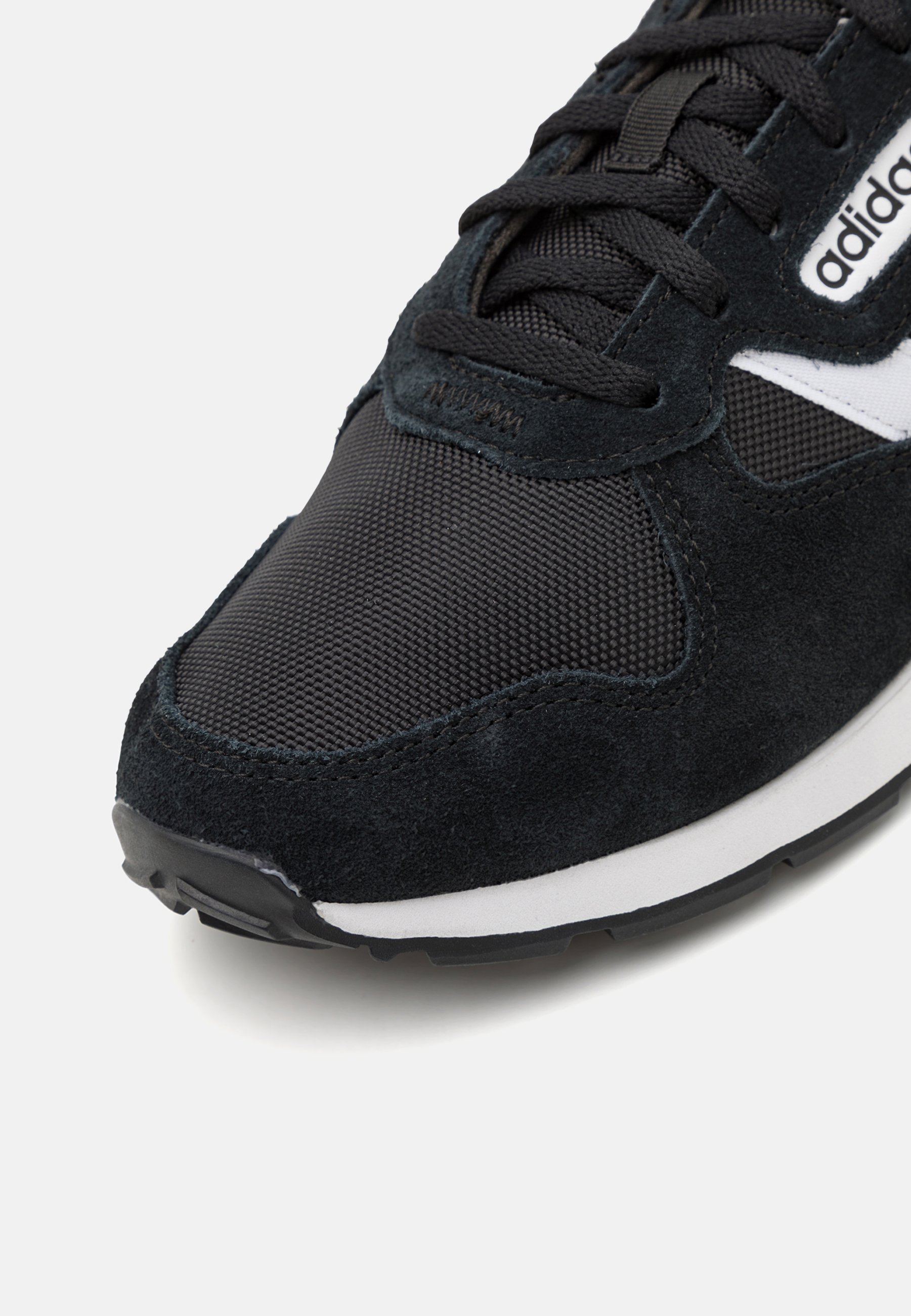 adidas Originals alacsony szárú edzőcipők
