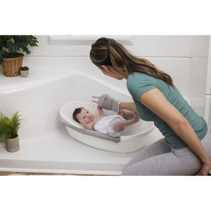 INGENUITY - Vasca da bagno Sylvi - Amaca convertibile per neonati fino a 6 mesi, panno per il lavaggio e libro per il bagnetto inclusi 24M+