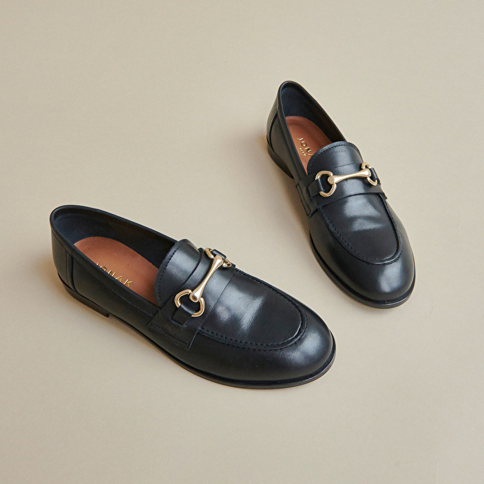 Mocassins à mors dorés  en cuir noir