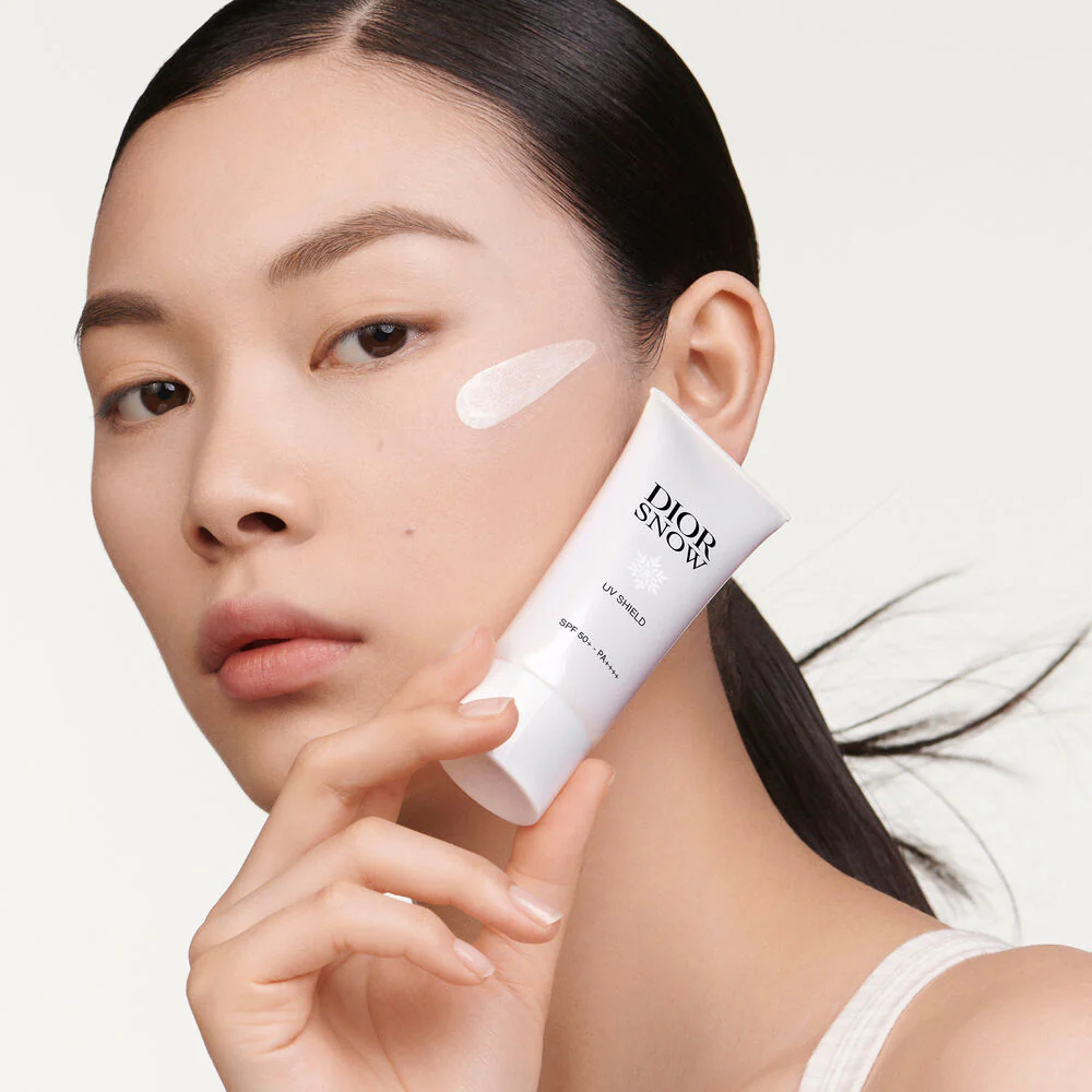 Antimacchie e Illuminanti Diorsnow UV Shield - Trattamenti Protettivi, Crema viso giorno antimacchie, Solare viso alta prot.