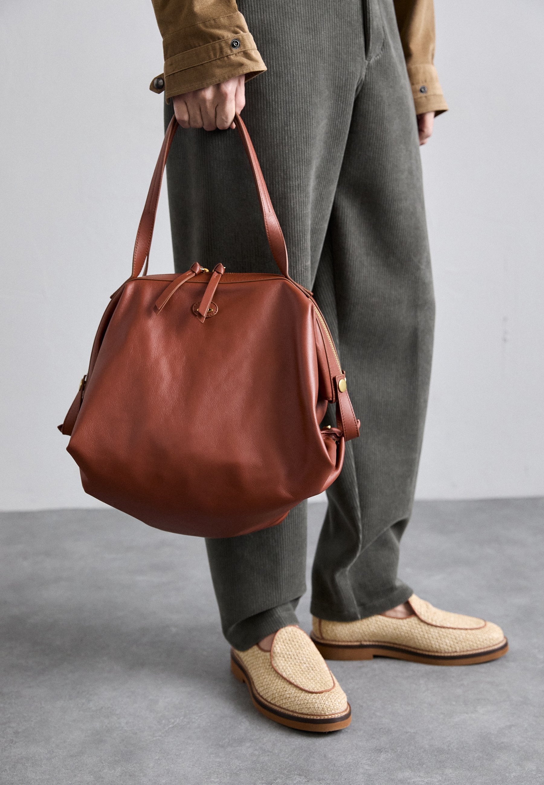 Vivienne Westwood MARA GROTE REISTAS UNISEX - Tote bag - camel