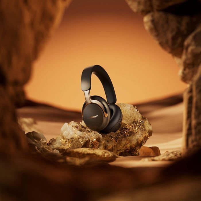 Auriculares Bose QuietComfort Ultra (2.ª generación), color oro desierto.