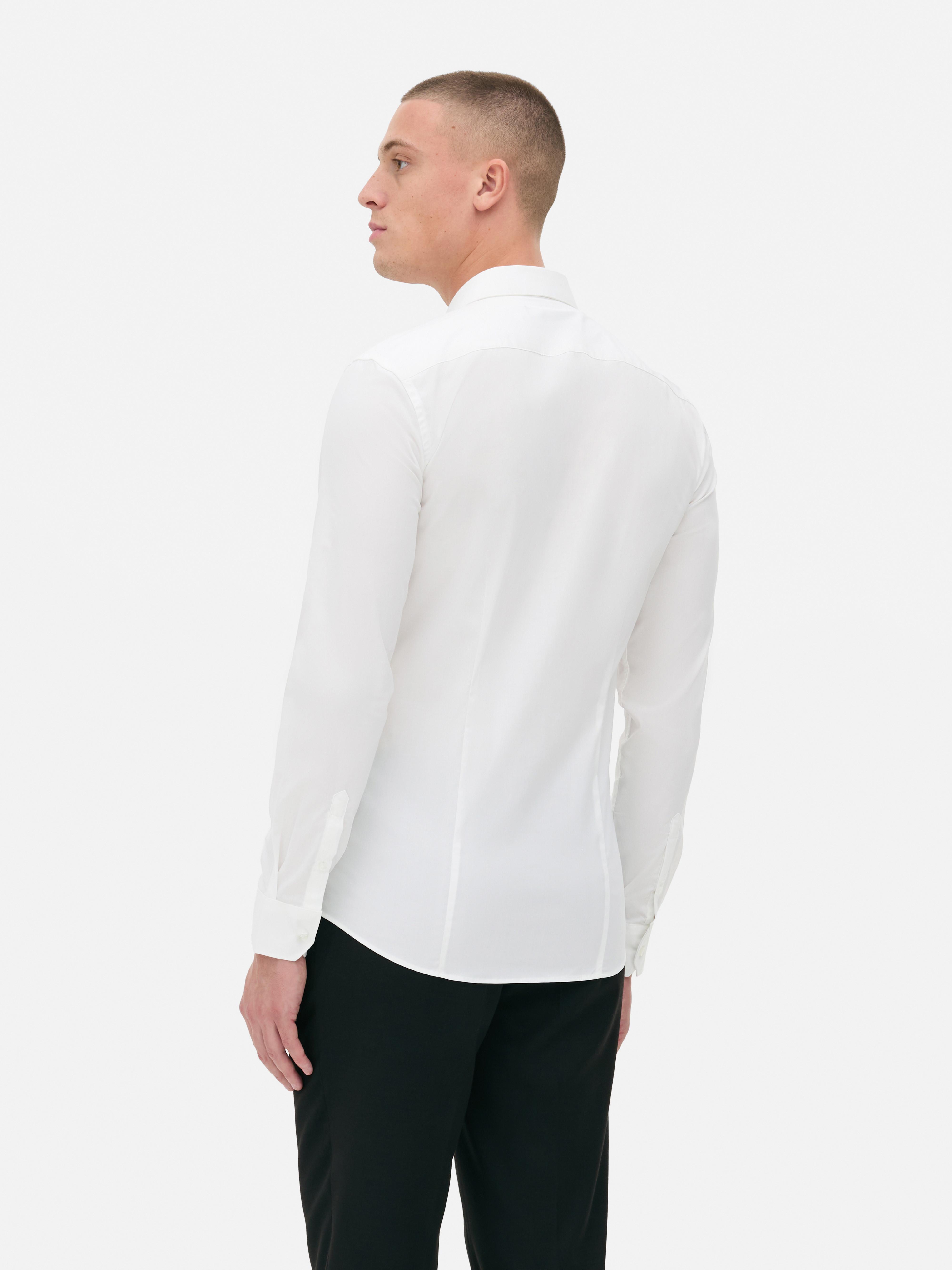 Cămașă cu nasturi și material elastic Cămașă slim fit cu guler și închidere cu nasturi în față