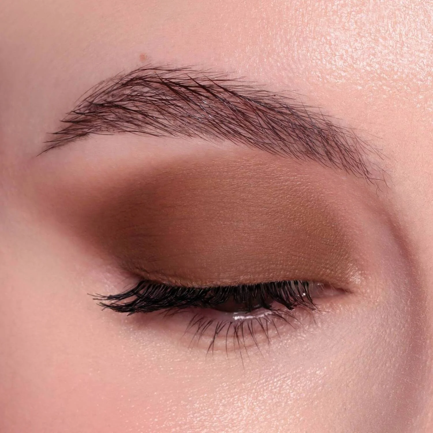 Labbra CHROMO THERAPY LIQUID EYESHADOW Mat finish - Ombretto crema