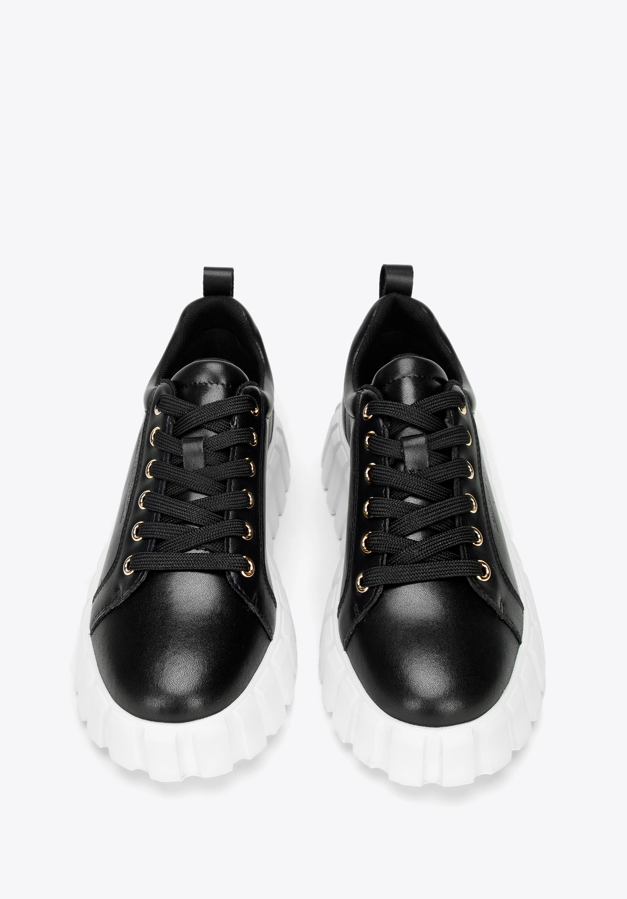 Damskie sneakersy skórzane na grubej platformie czarne