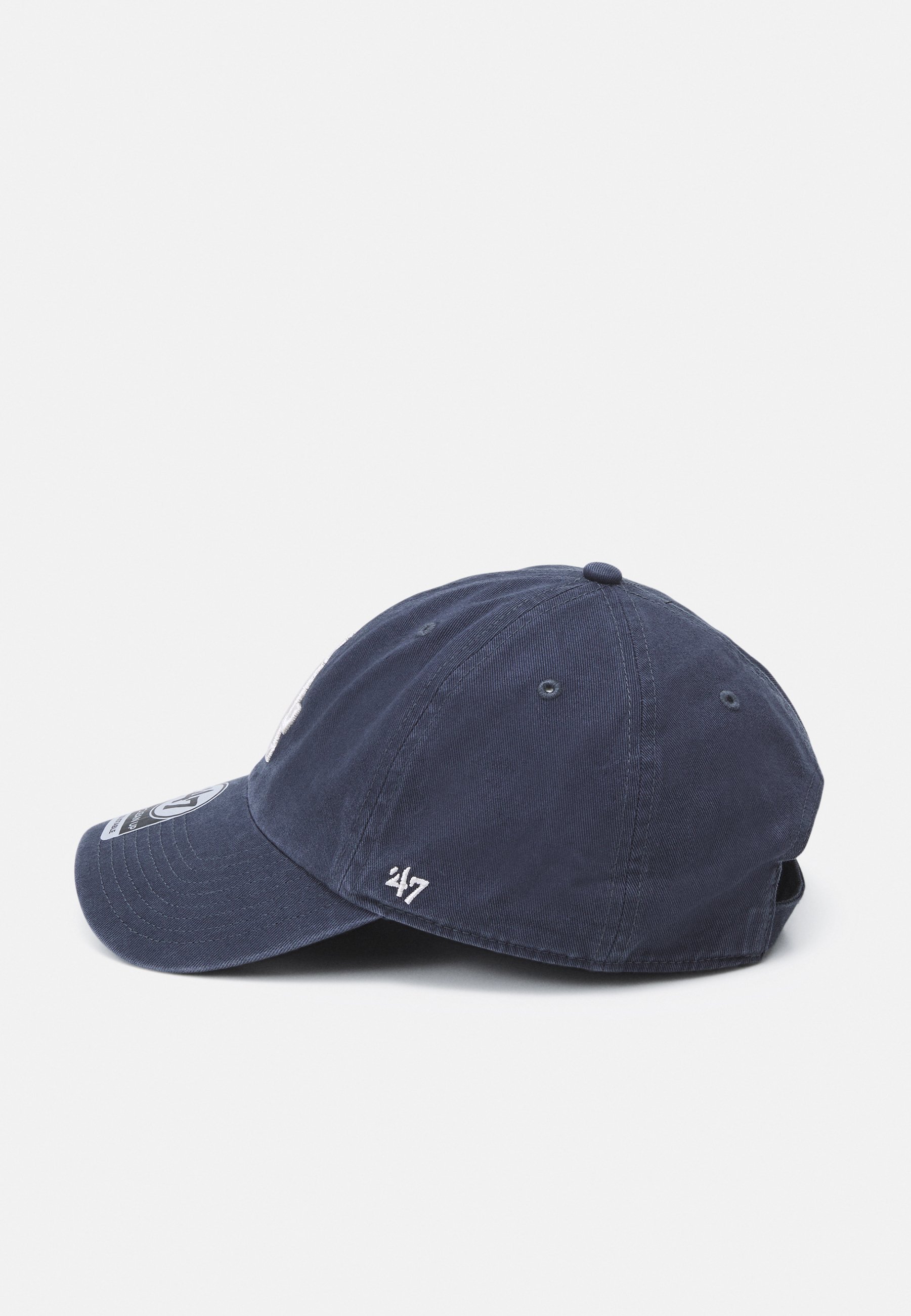 '47 Caps