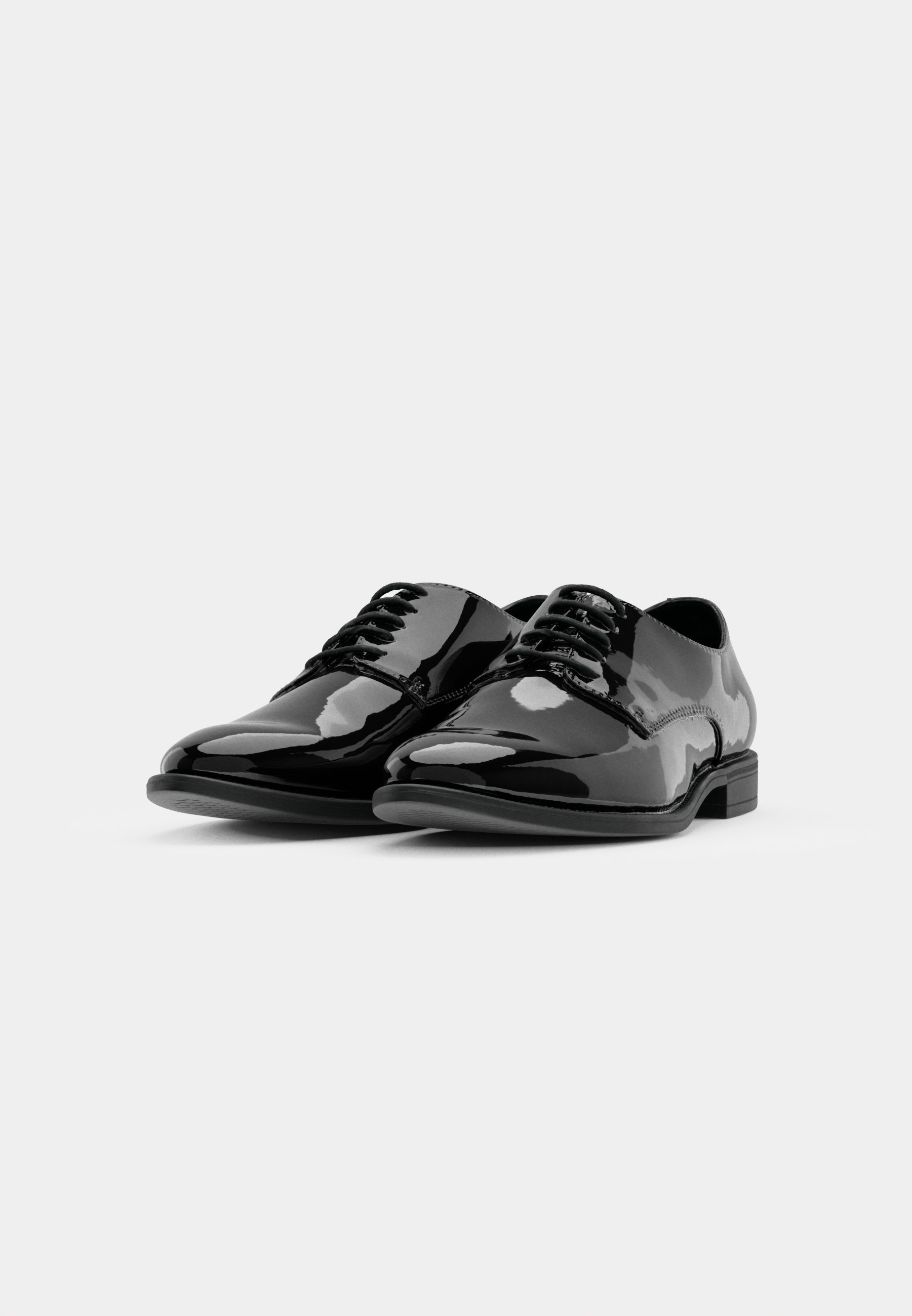 Pier One Smart veterschoenen - zwart