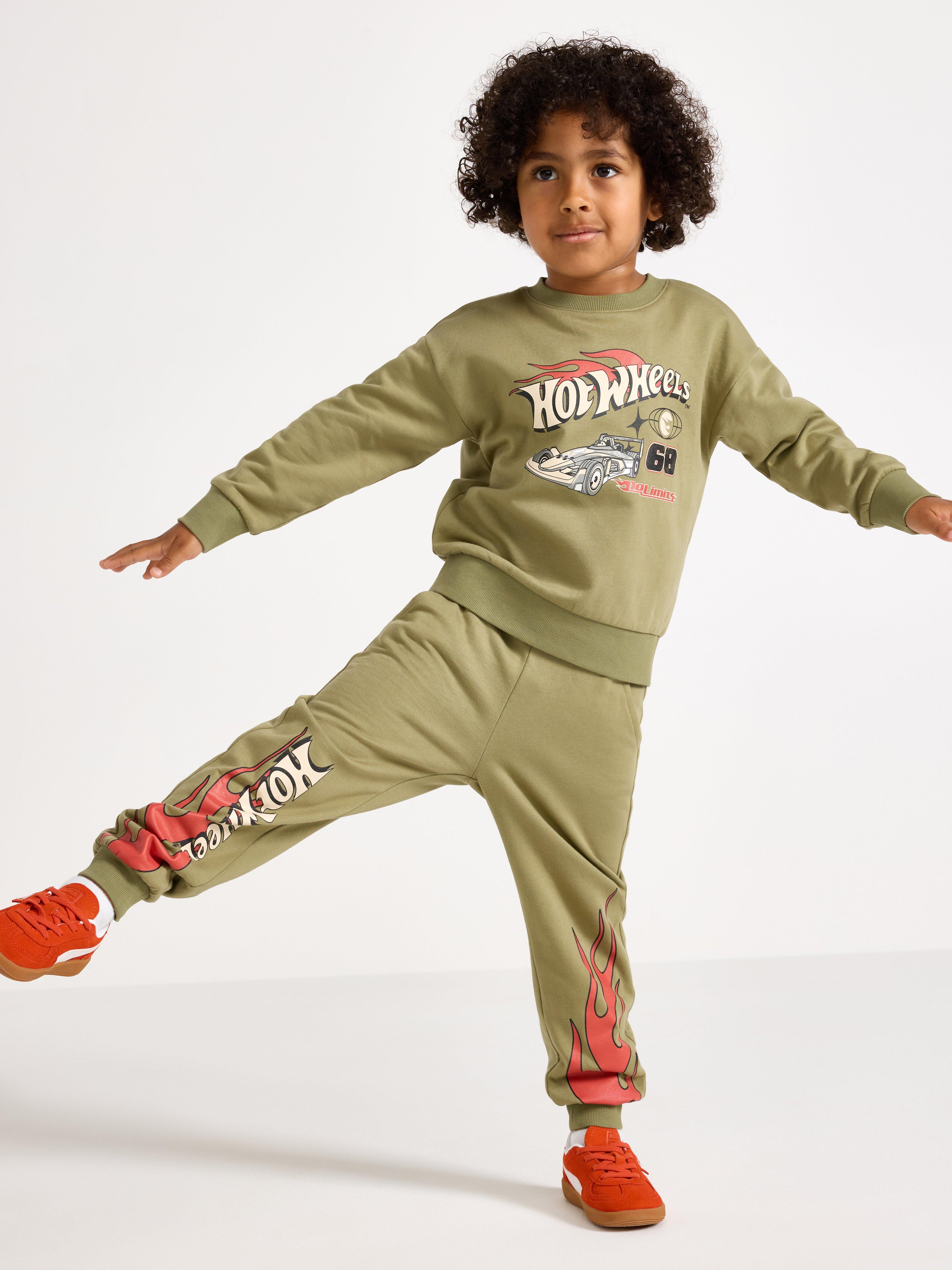 Hot Wheels sweatshirt med børstet inderside i lys støvet grøn