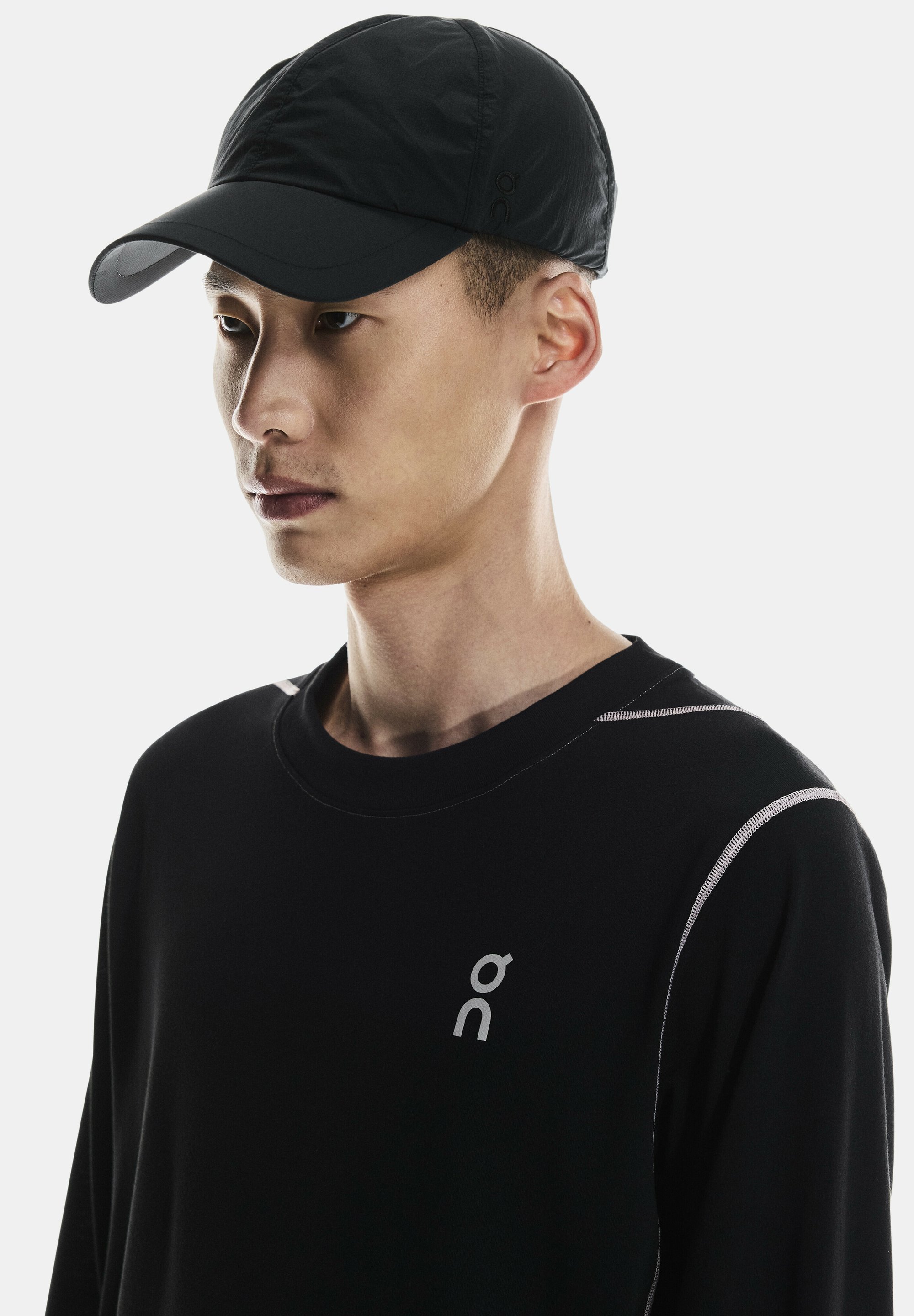 Sapkán - fekete