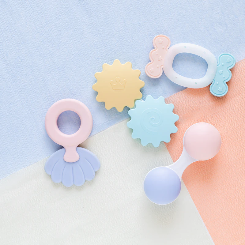 Conjunto de presente Canpol Babies Pastels com chocalho e mordedor para bebês a partir de 0 meses