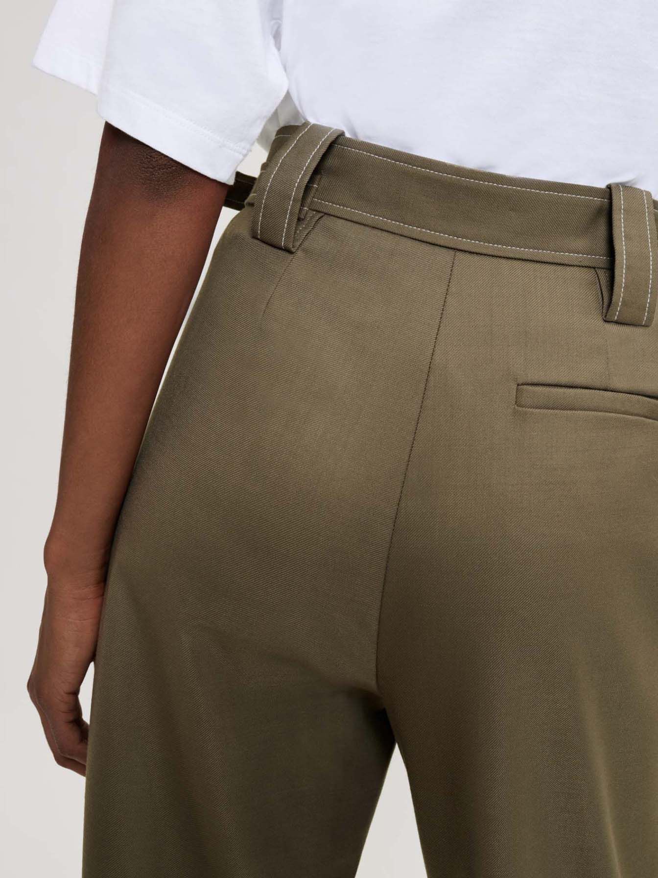 Pantaloni de costum cu talie înaltă - Kaki
