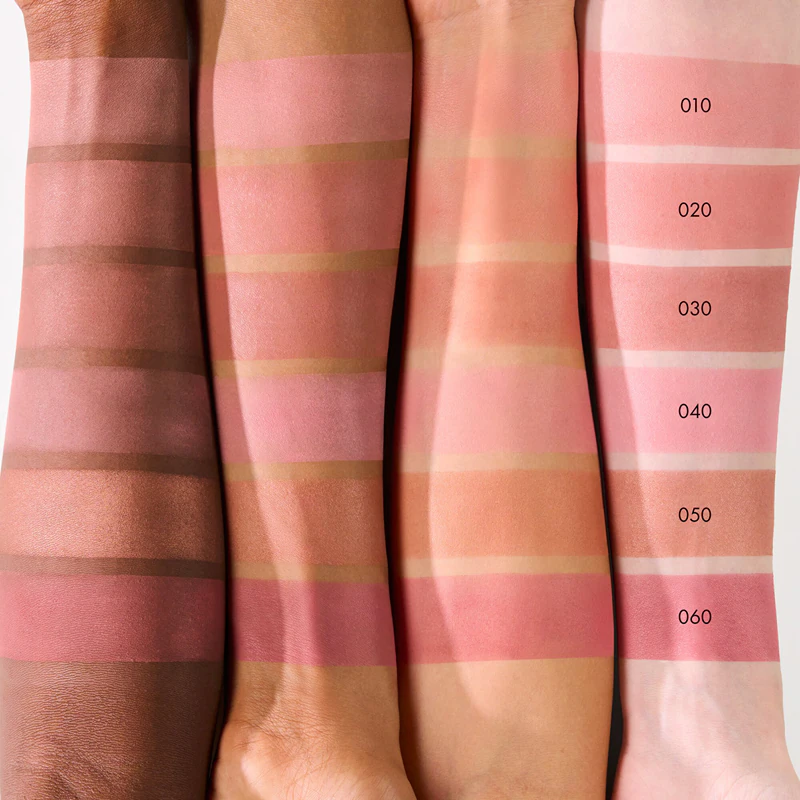 Pudrová tvářenka Catrice Soft Blur Powder Brush s matným finišem