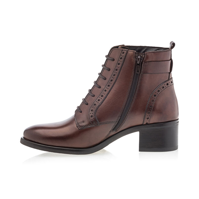 Braune Damenstiefel / Stiefeletten