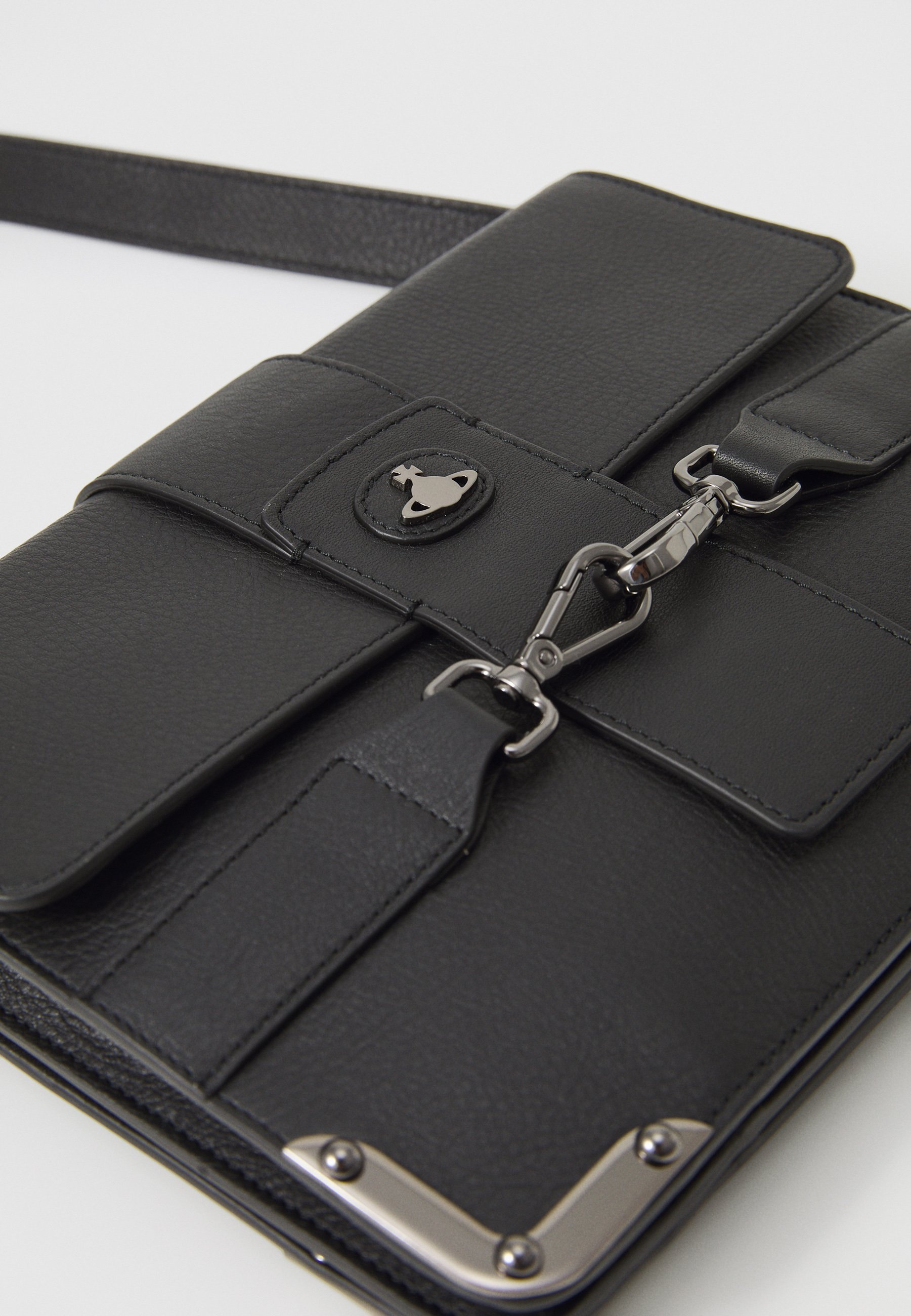 Vivienne Westwood BELLA FLAP UNISEX - Olkalaukku - black/gunmetal