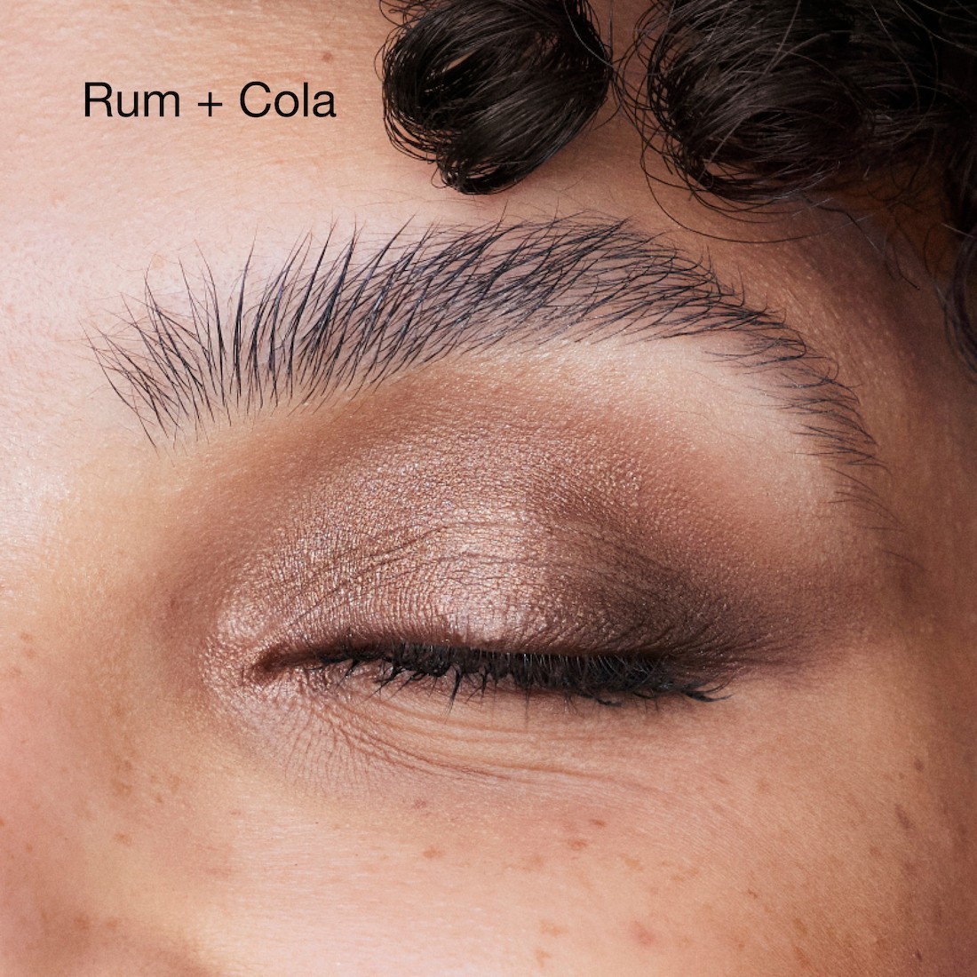 Clinique сенка за очи High Impact Shadow Play™ сенка + дефинитор – 1,9 г