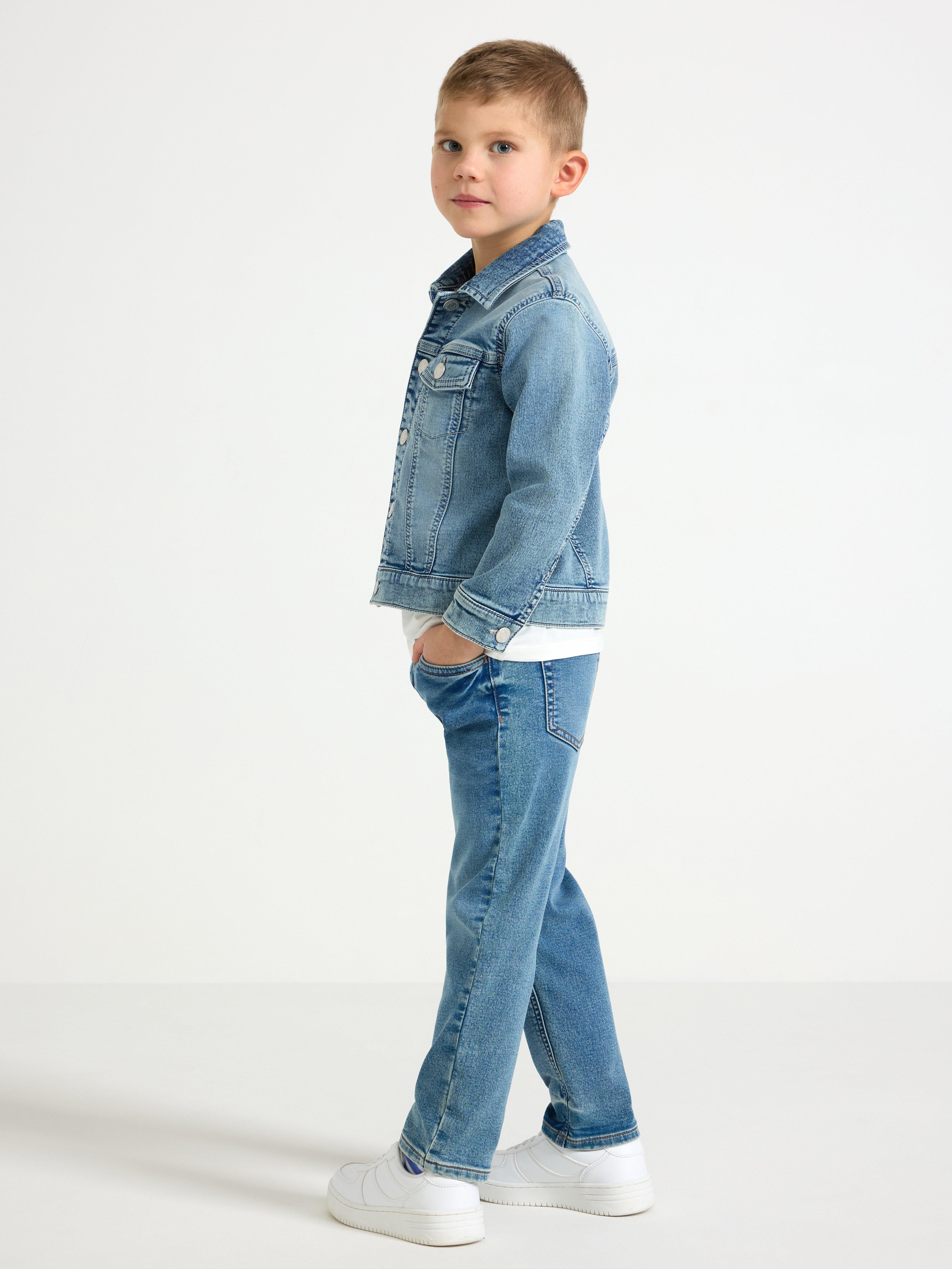 Džínová bunda z lehkého denimu
