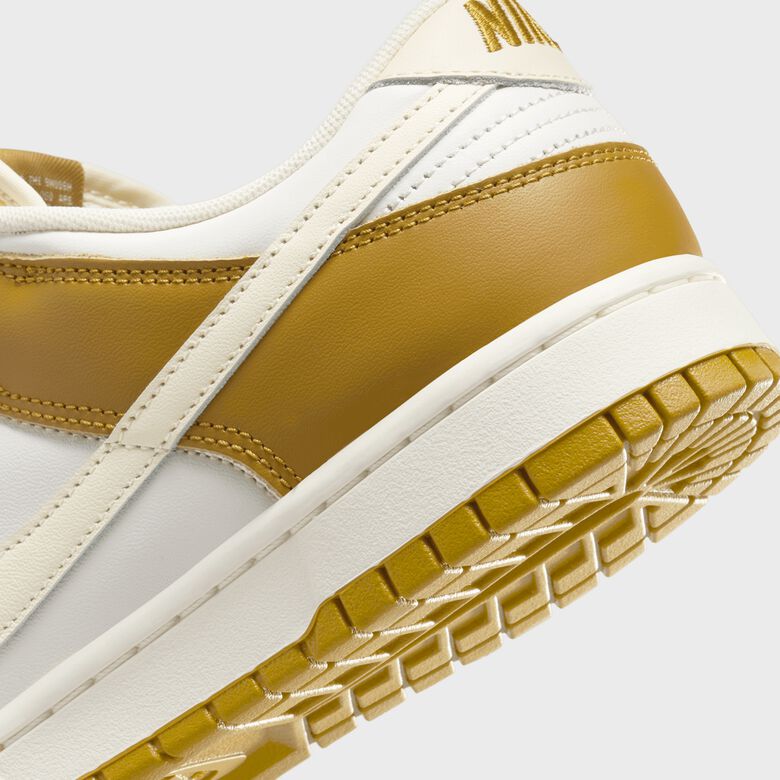 Dunk Low Retro