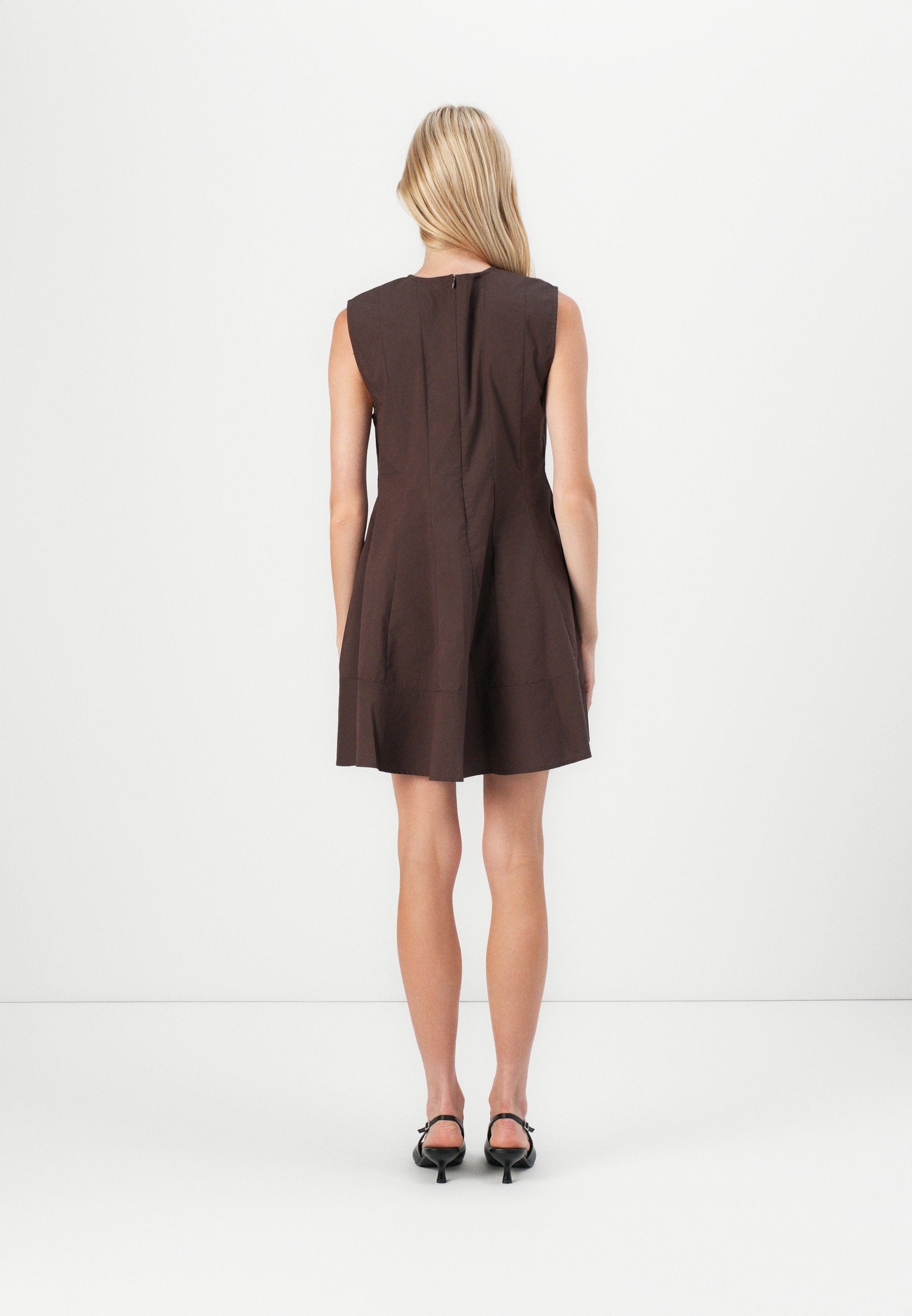 SOMENTE VESTIDO ONLHAZEL - Vestido para o dia a dia - cor café