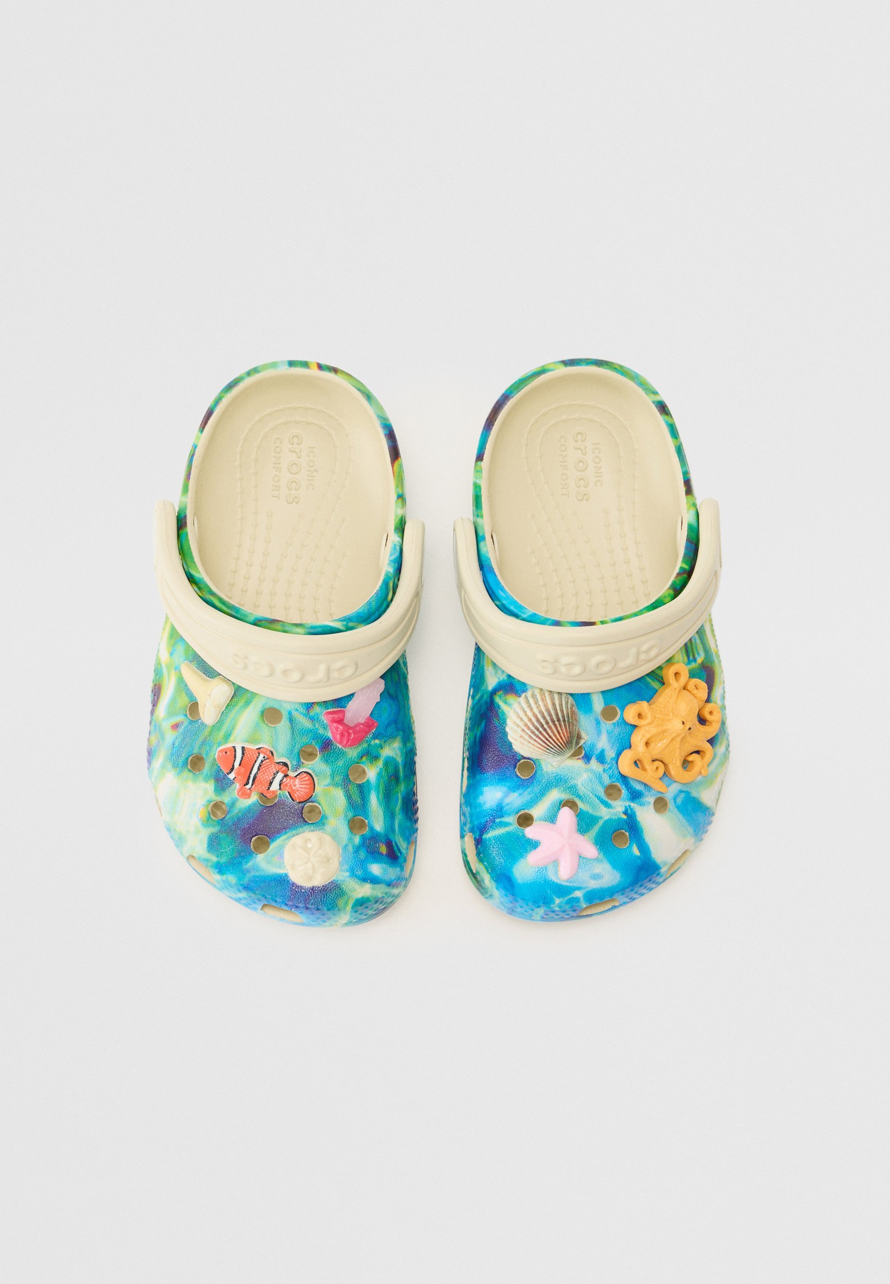 Crocs CLASSIC UNISEX - Klompen - beige