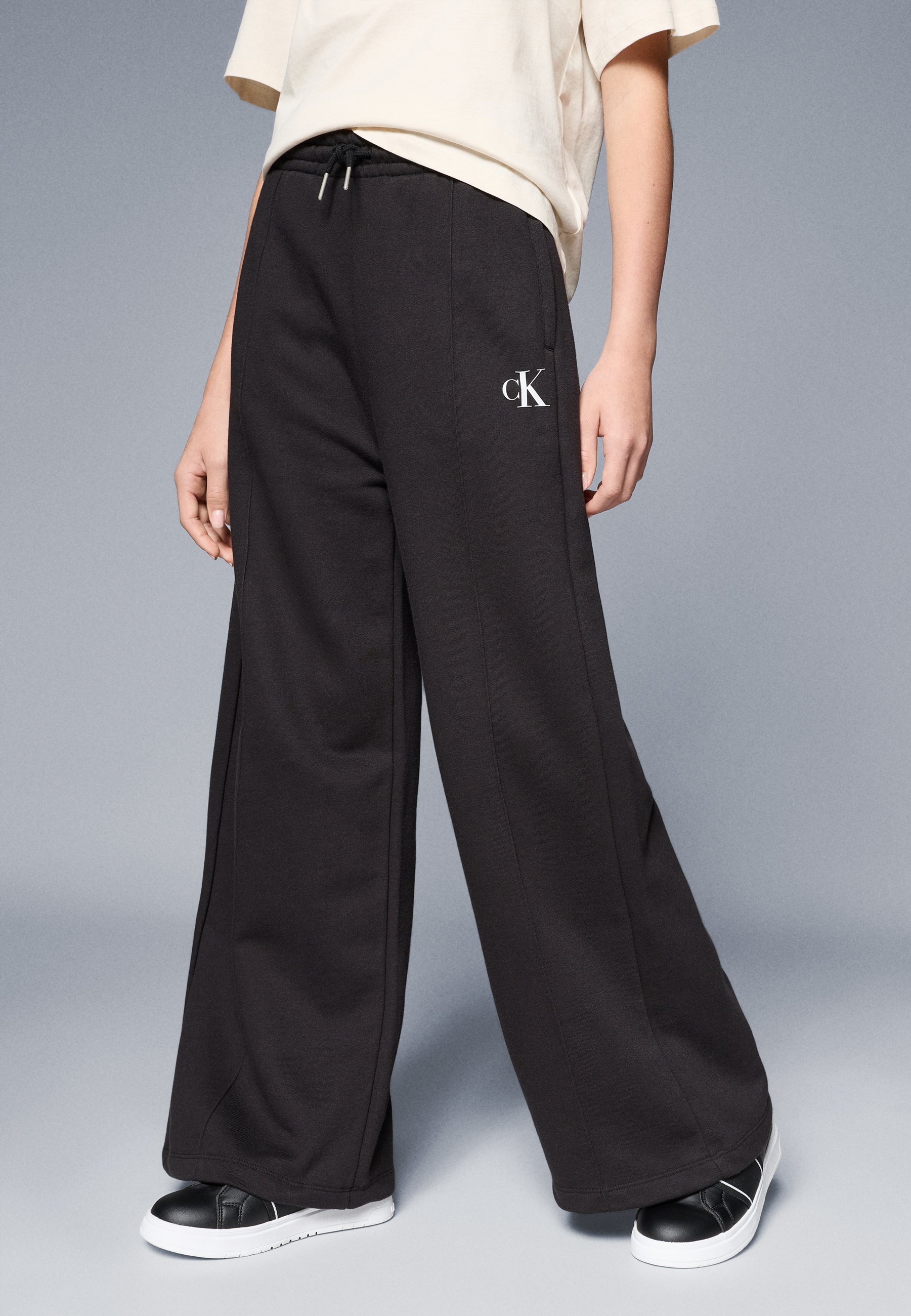 Calvin Klein Jeans LOGO WIDE LEG - Trainingsbroek - zwart