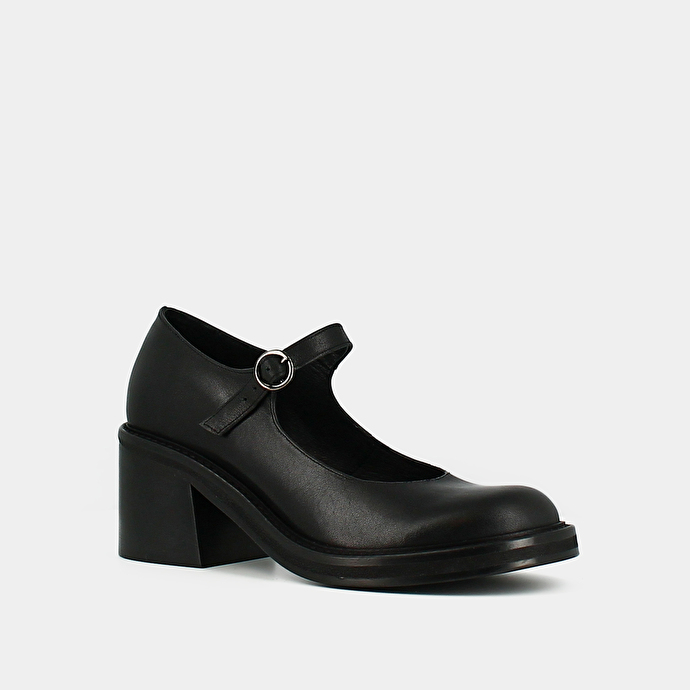 Babies à talons et semelles épaisses  en cuir noir