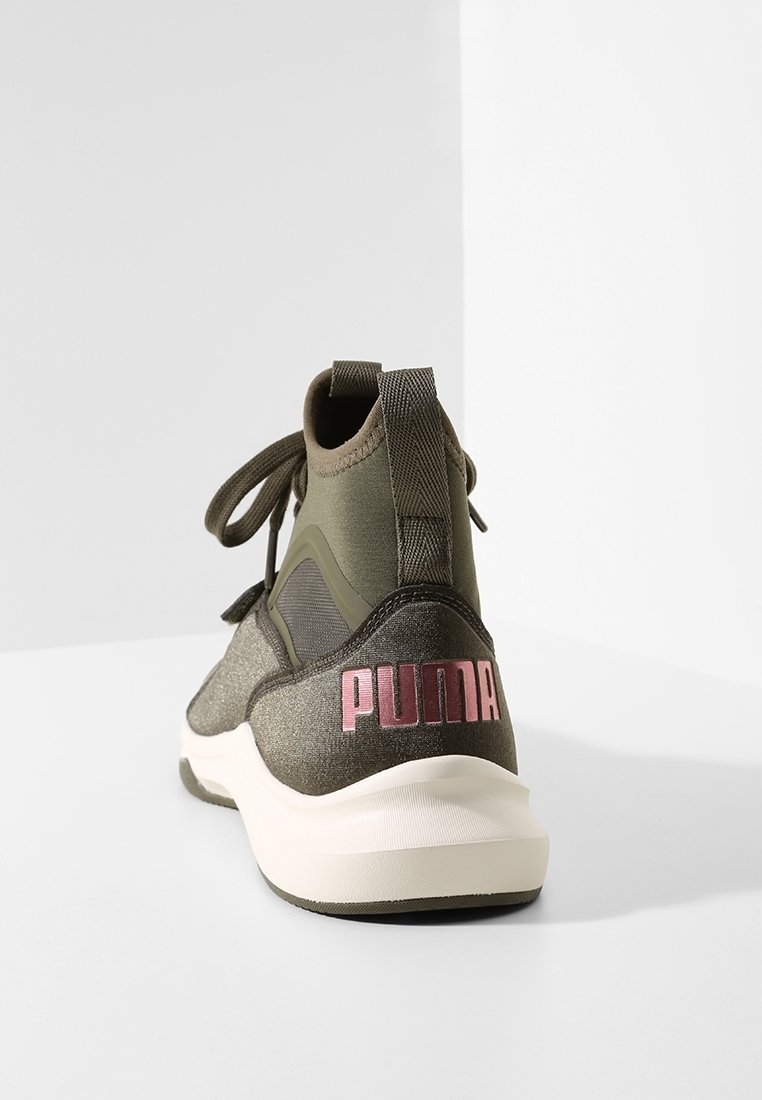 Chaussure d'entraînement Puma - kaki