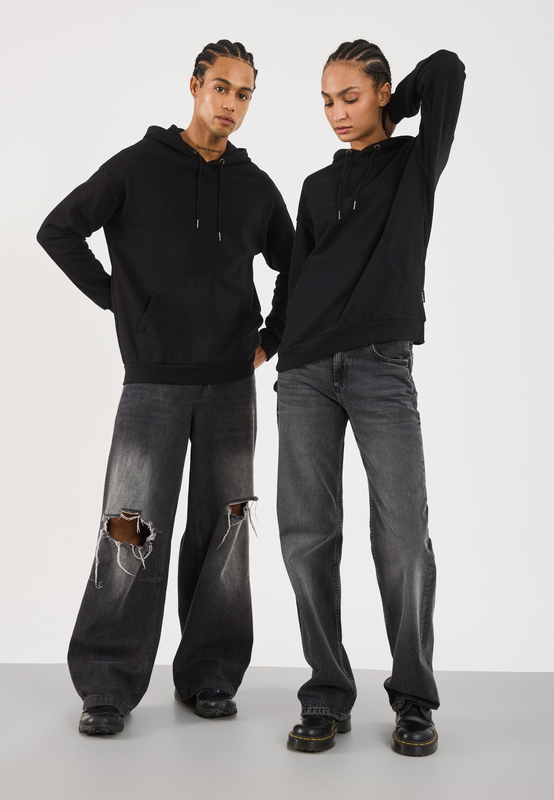 YOURTURN UNISEXE - Sweat à capuche - noir
