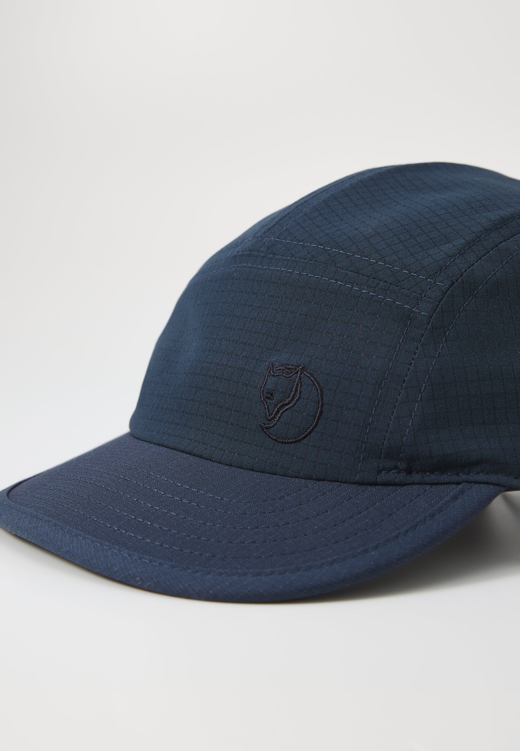 Fjällräven ABISKO TREKKING CAP UNISEX - Čepice - tmavě námořnická