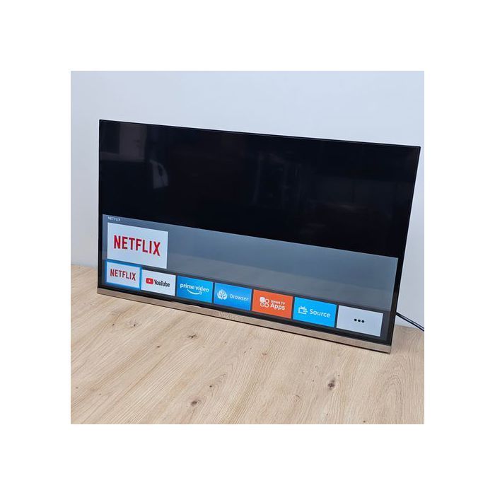 VOXICON VXM332HD 32 LED Smart TV Monitor Without support Used