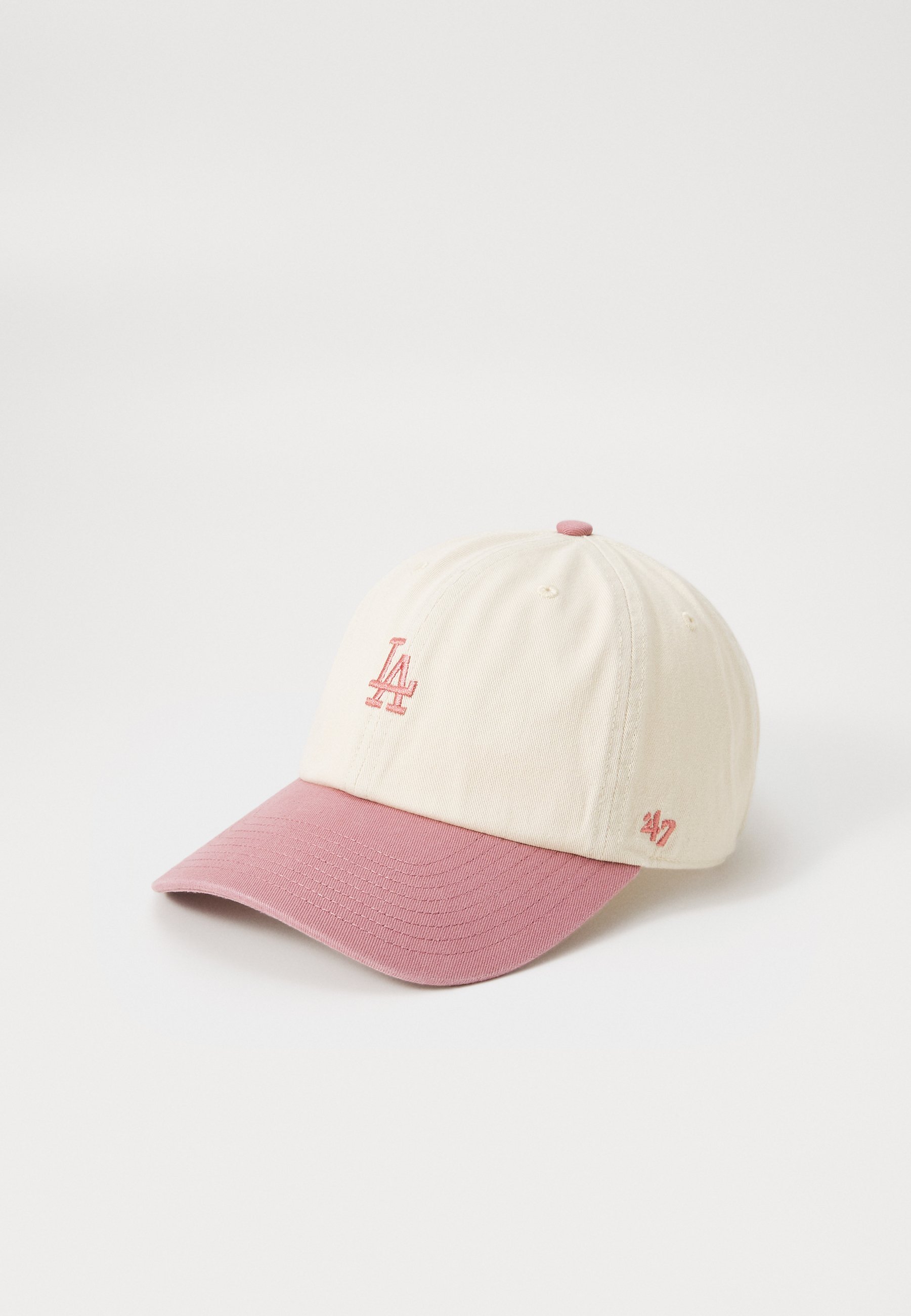 '47 Caps