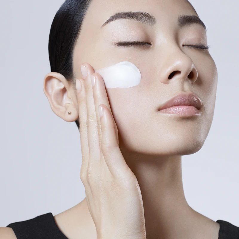 Helena Rubinstein Re-Plasty Age Recovery nomierinošais dienas krēms jutīgai ādai