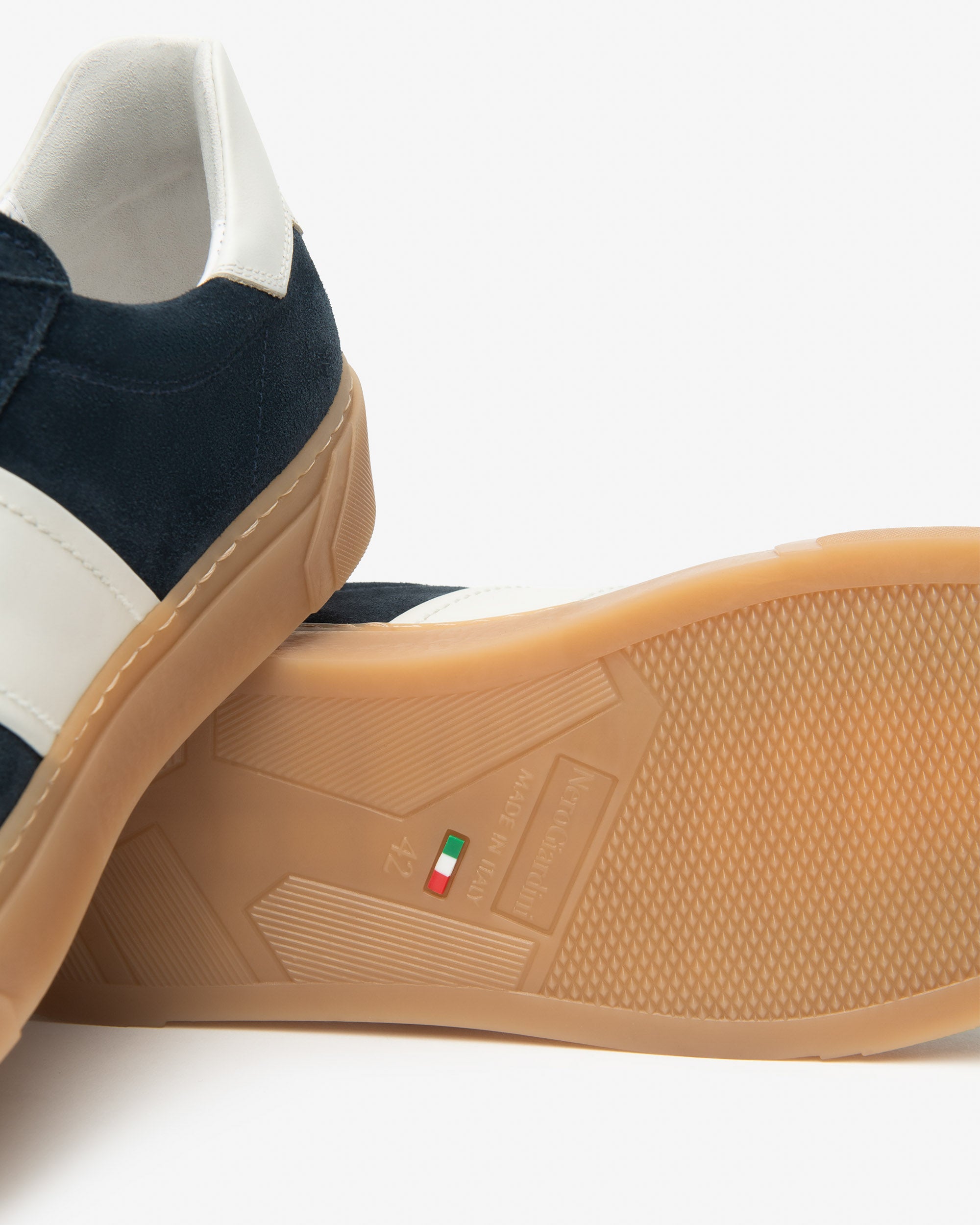  Herren-Sneaker aus Wildleder und Leder