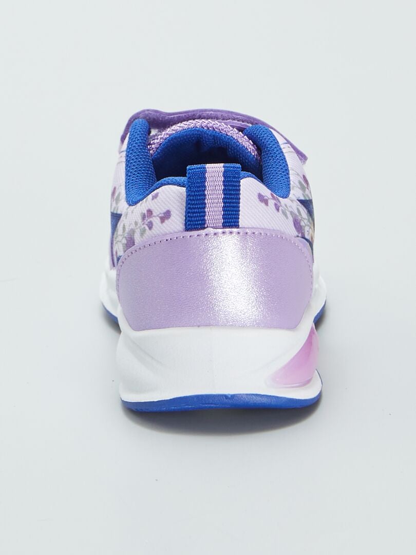Disney's 'Wish' sneakers met lichtjes - ROZE