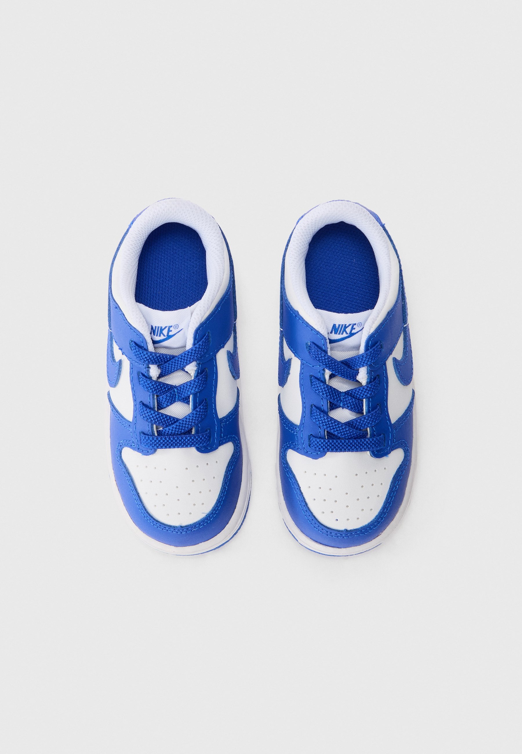 Nike Sportswear DUNK LOW UNISEX - Buty sportowe - białe/hyper royal