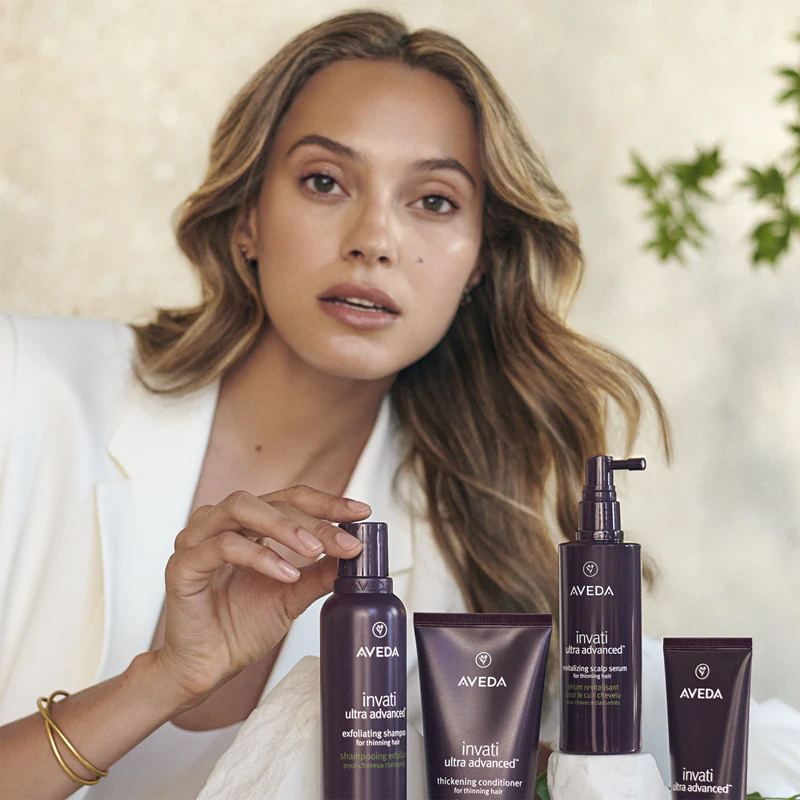 Aveda Invati Ultra Advanced™ Thickening Conditioner Täyteläinen ja intensiivinen hoitoaine heikoille ja irtoaville hiuksille