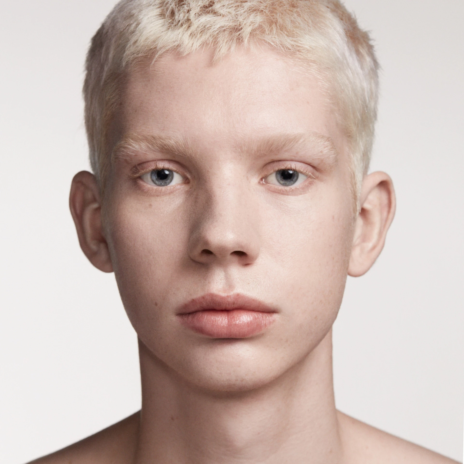 Tyčinka Eaze Drop Blur + Smooth Tint 1 - Fenty Beauty