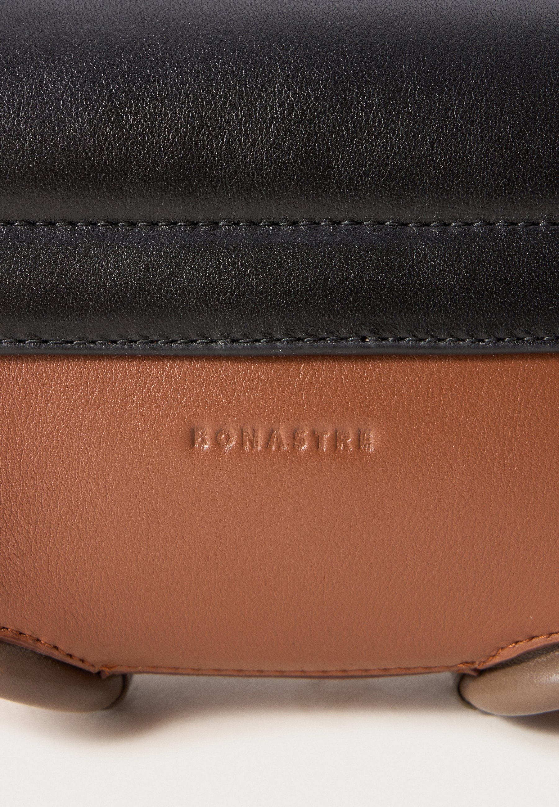 Bonastre LOVNI UNISEX - Crossbodytas - cognac/zwart