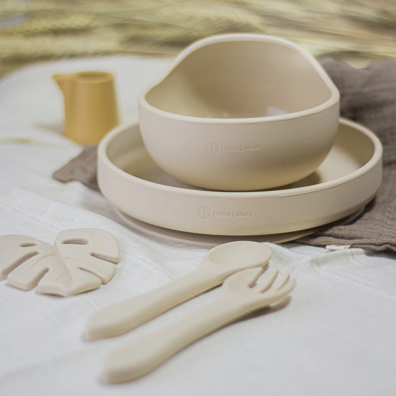Tigela de silicone Petite&Mars Take&Match com ventosa