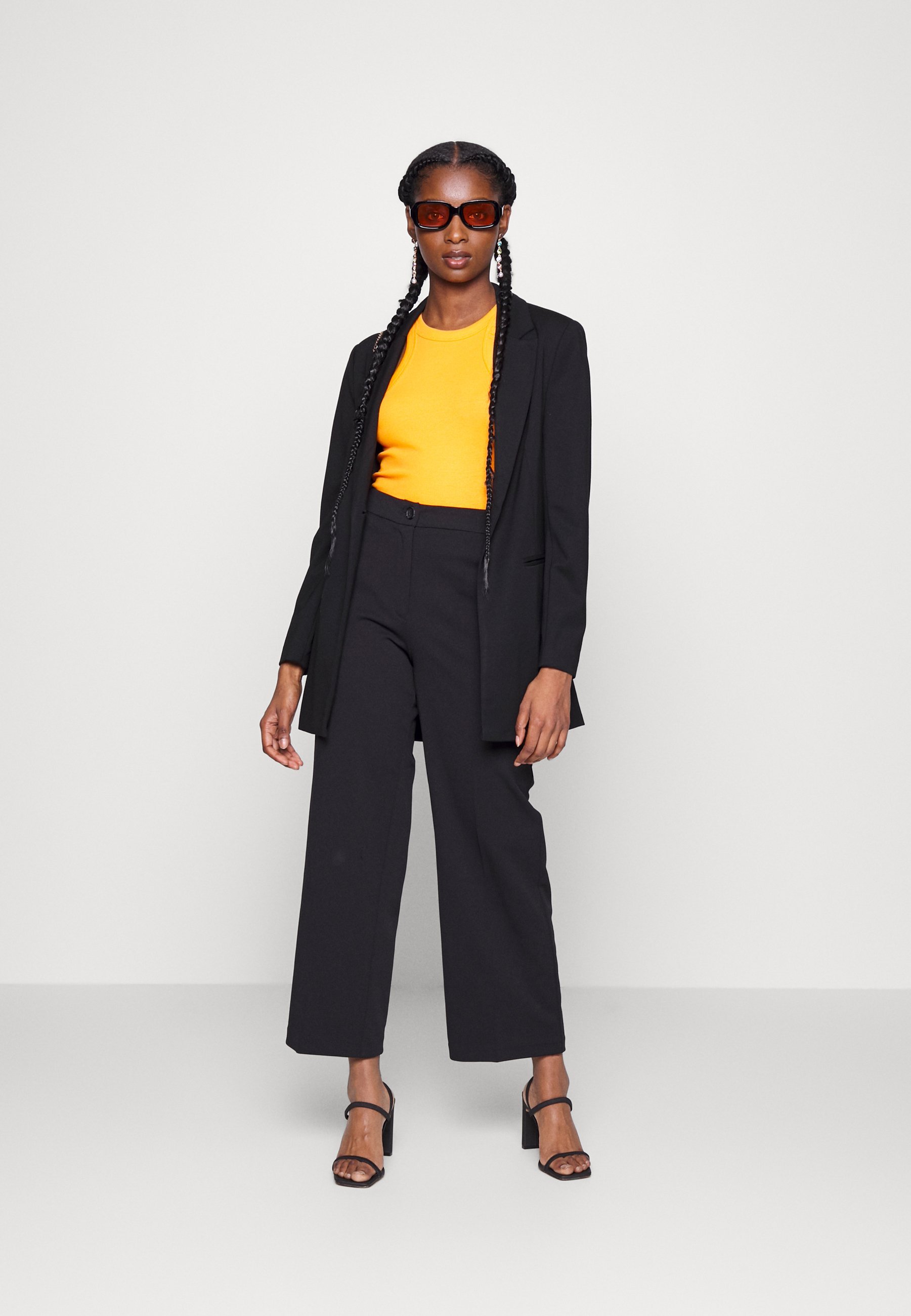 ONLY Petite ONLCAROLINA LONG PANT - Kalhoty - black